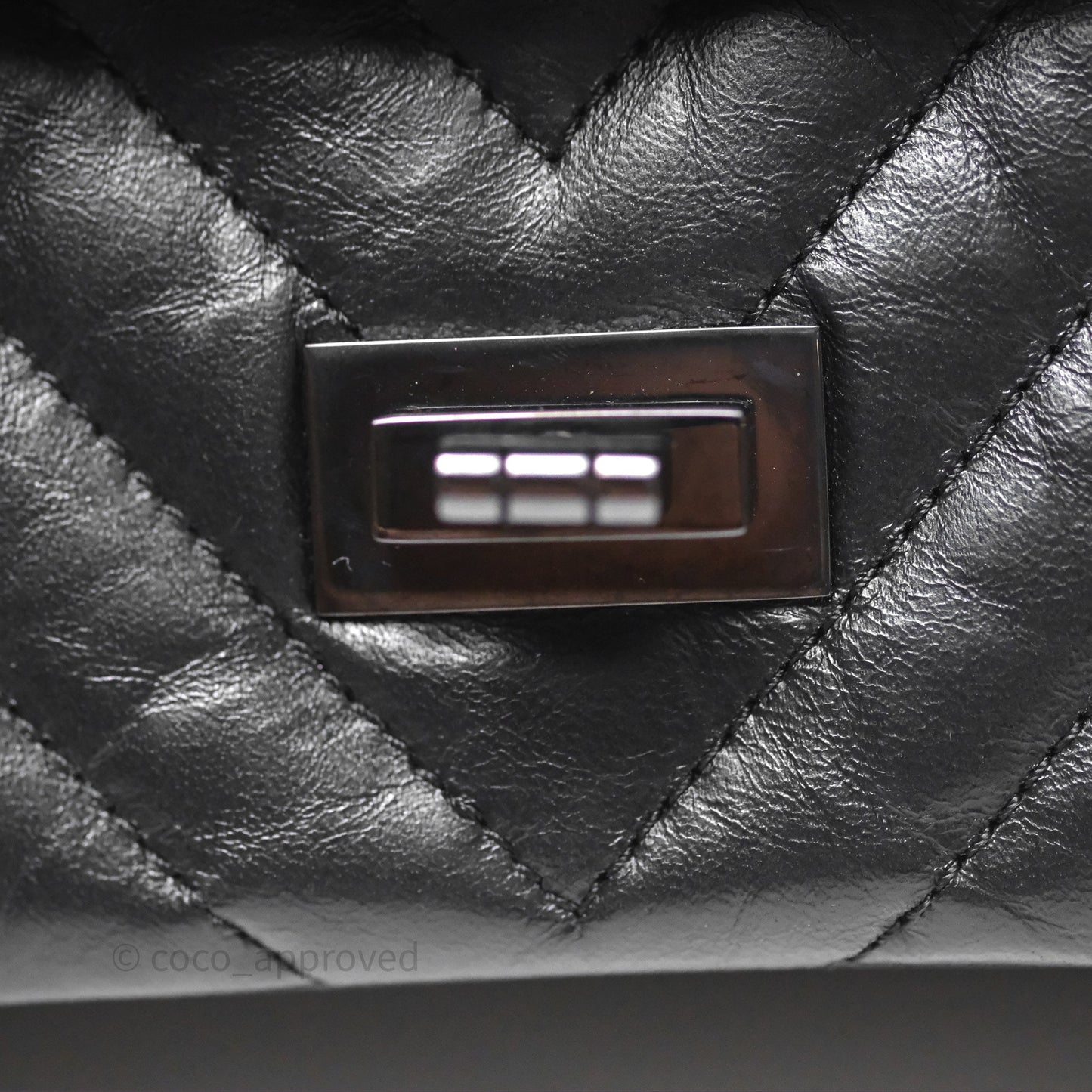 Chanel Reissue 225 Chevron Aged Calfskin So Black