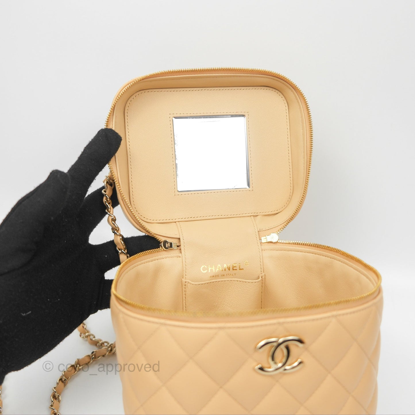 Chanel Small Quilted Top Handle Vanity Case Beige Lambskin Gold Hardware