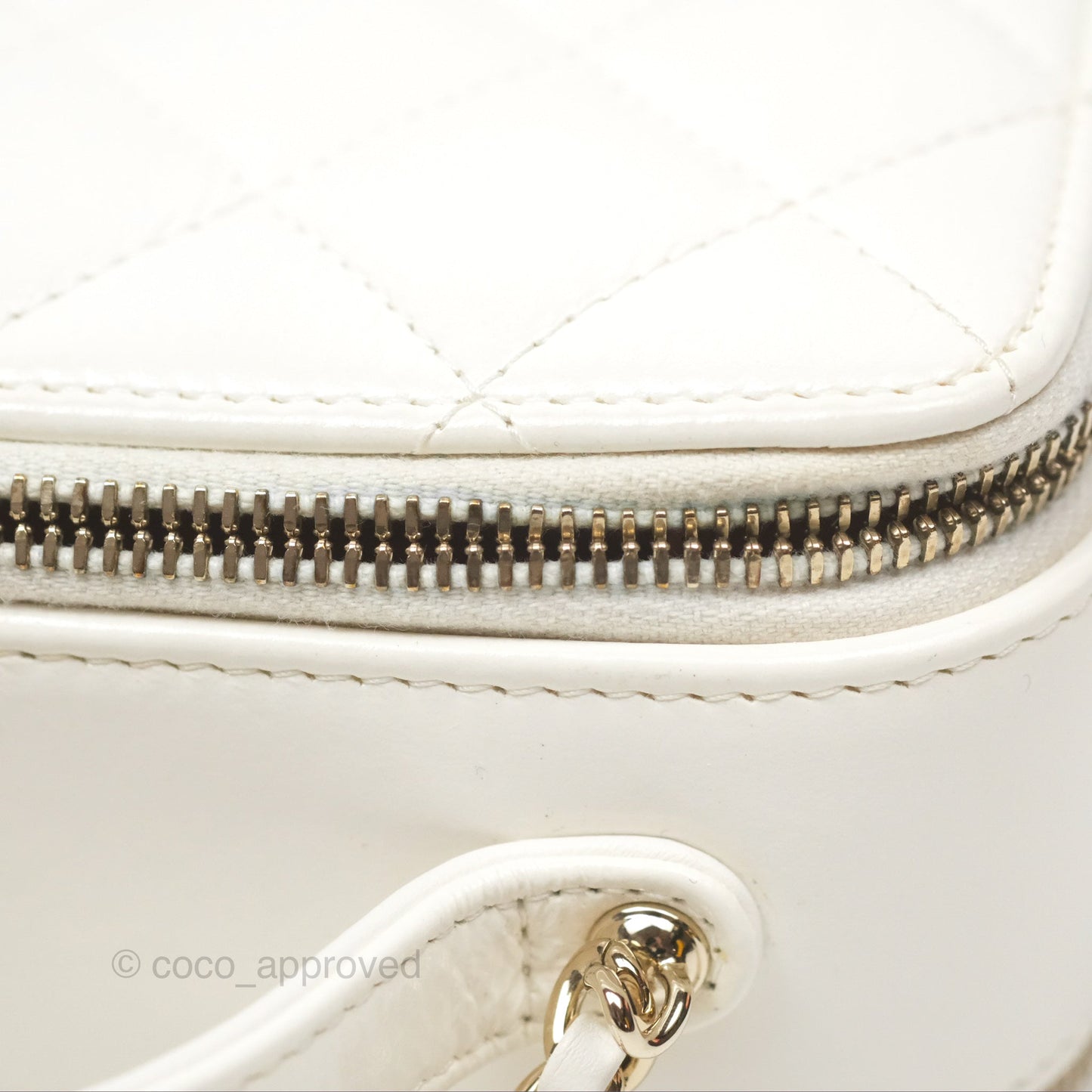 Chanel Top Handle Quilted Vanity Case White Shiny Lambskin Good Hardware