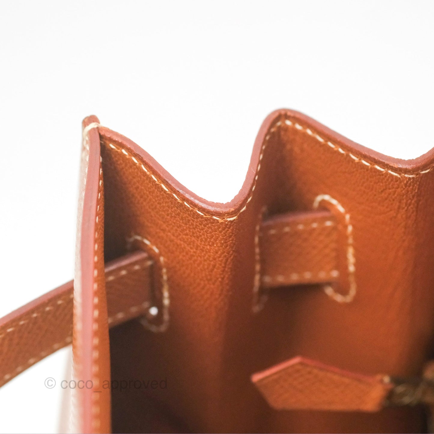 Hermès Kelly 32 Sellier Gold Epsom Gold Hardware