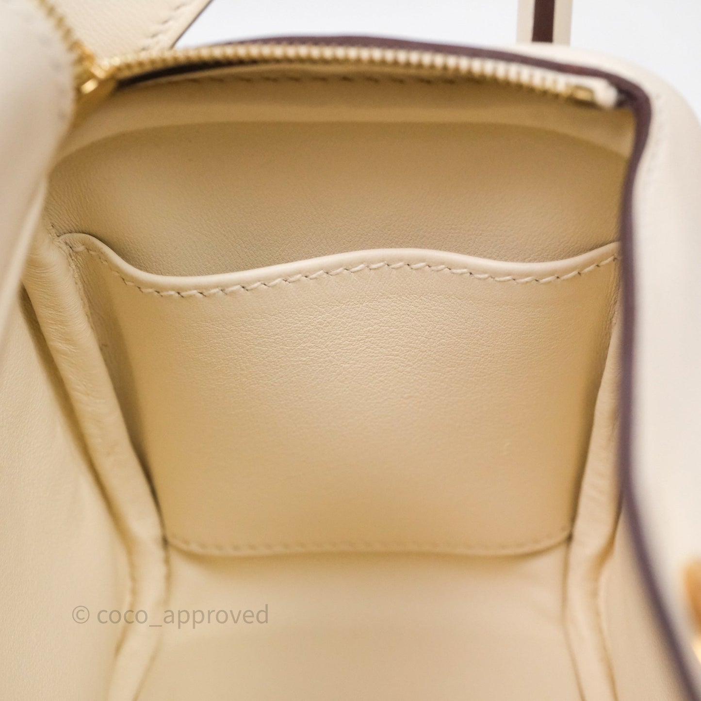 Hermès Mini Lindy 20 Nata I2 Swift Gold Hardware