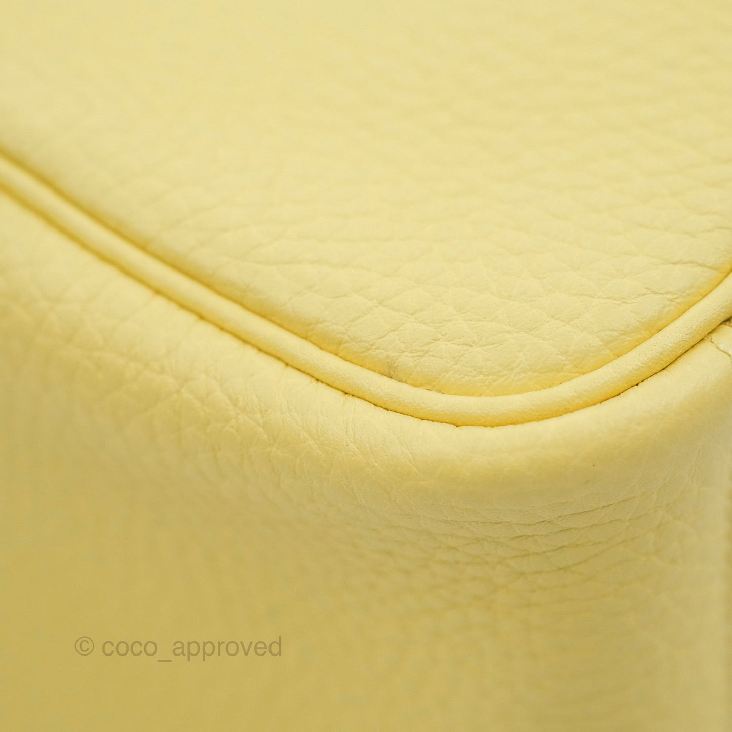 Hermès Mini Lindy 20 Taurillon Jaune Poussin Clemence Gold Hardware