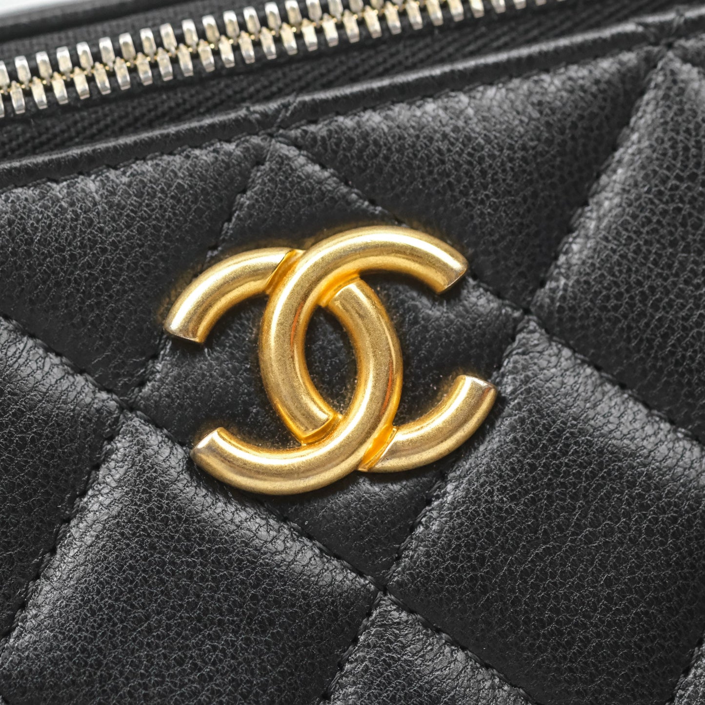 Chanel Vanity With Chain Black Goatskin Mixed Hardware