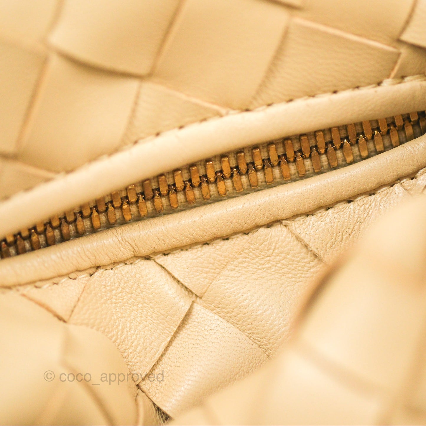 Bottega Veneta Mini Jodie Clutch Bag Intrecciato Porridge Lambskin Gold Hardware