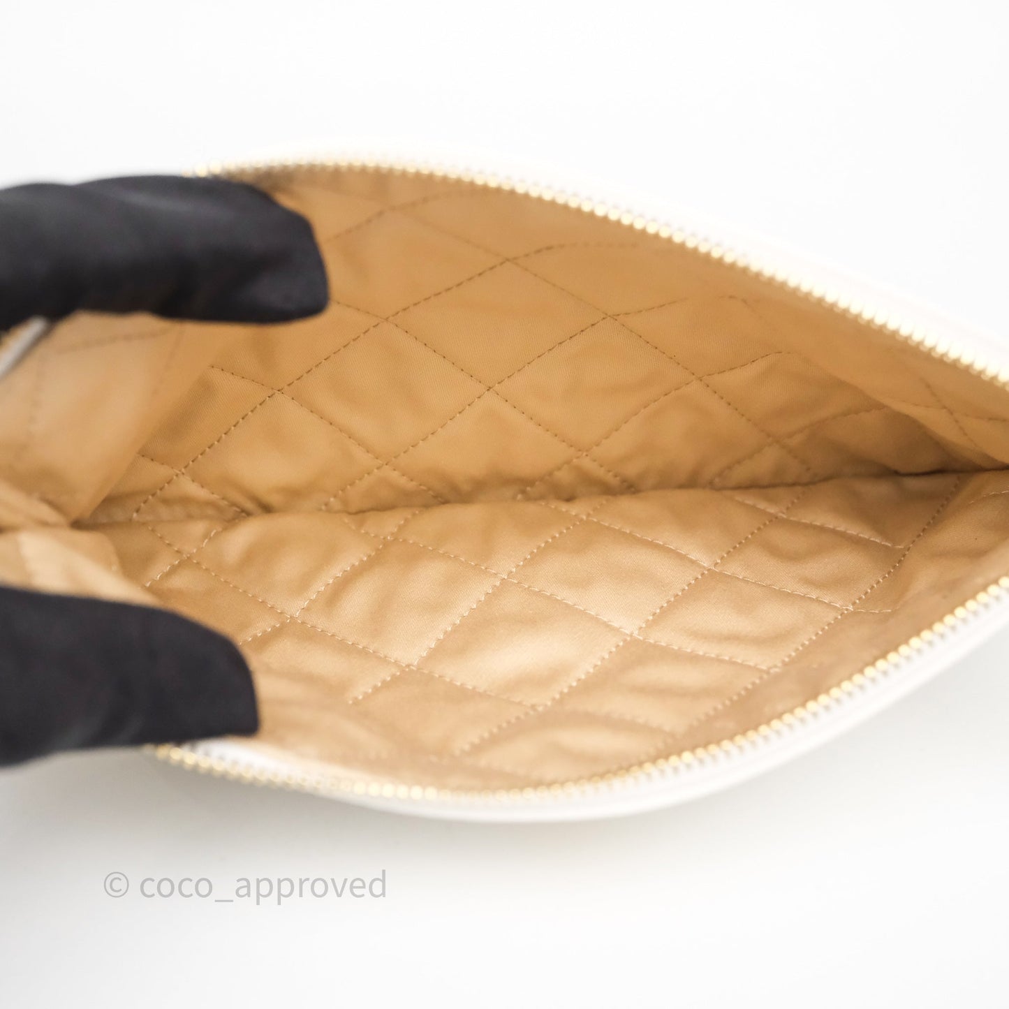 Chanel 22 Small White Shiny Crumpled Calfskin Aged Gold Hardware