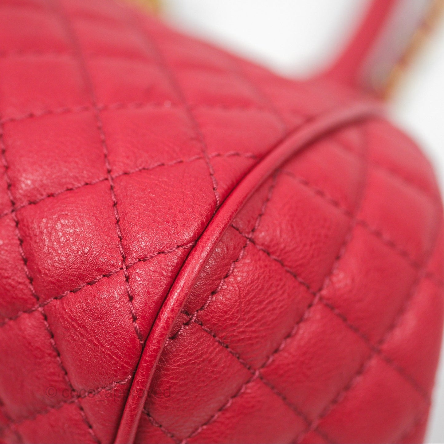 Chanel Quilted Kisslock Handbag With Chain Red Calfskin Gold Hardware