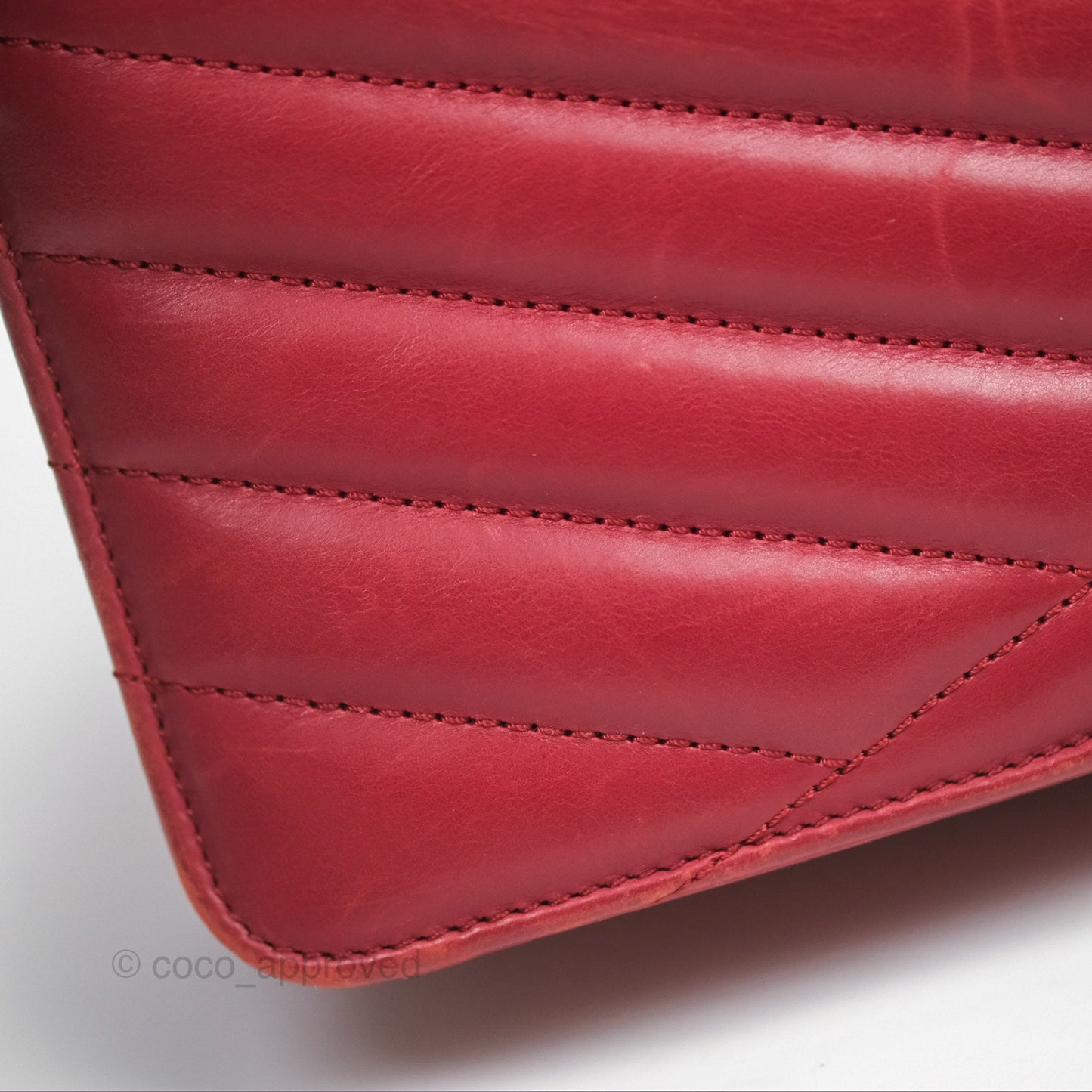 Chanel Chevron Shoulder Bag Red Calfskin Aged Gold Hardware