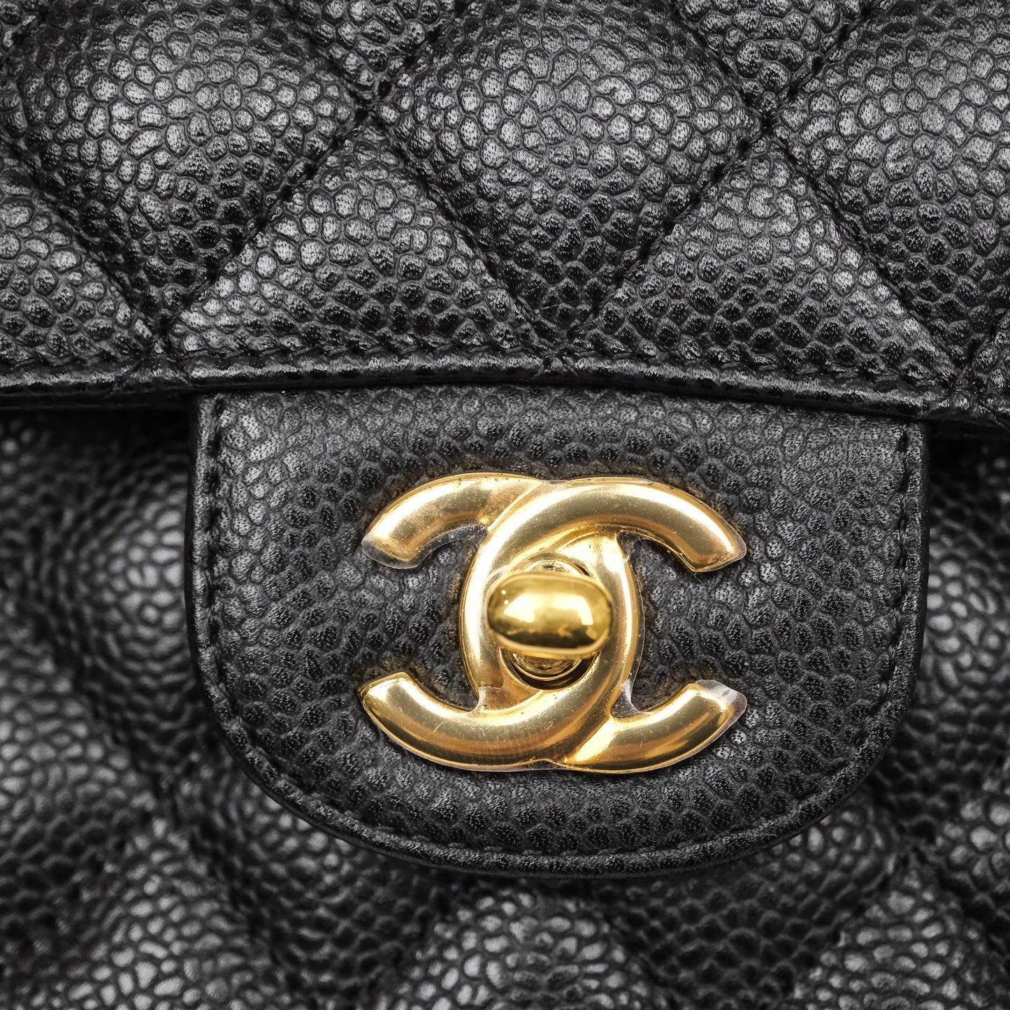 Chanel Classic M/L Medium Flap Quilted Black Caviar Gold Hardware