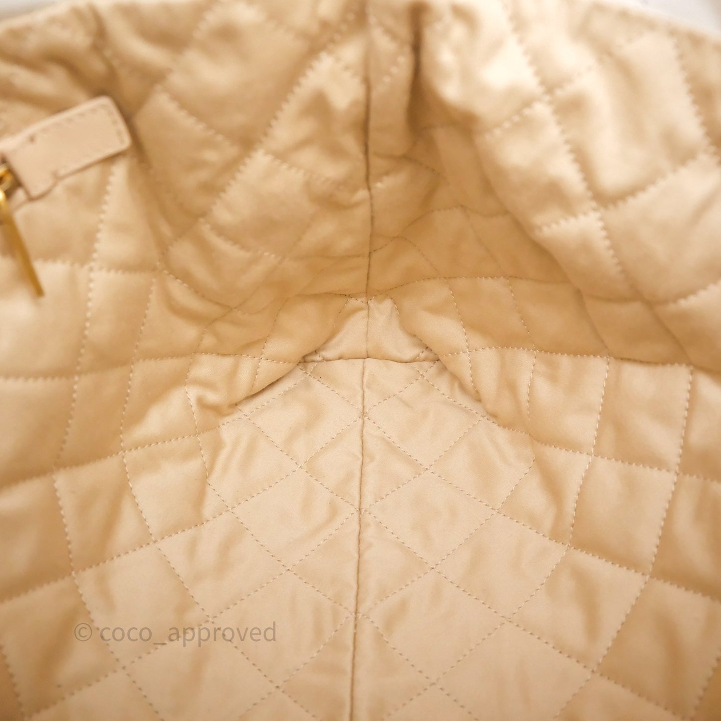 Chanel 22 Small White Shiny Crumpled Calfskin Aged Gold Hardware