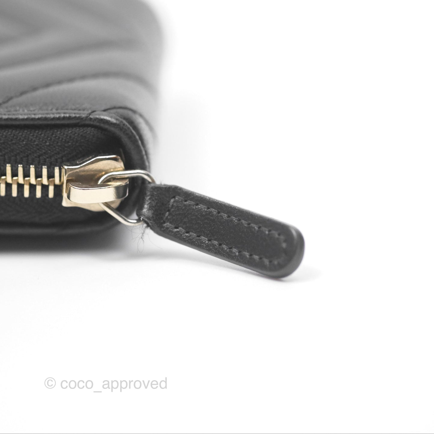 Chanel Chevron Zipped Coin Purse Black Lambskin Gold Hardware
