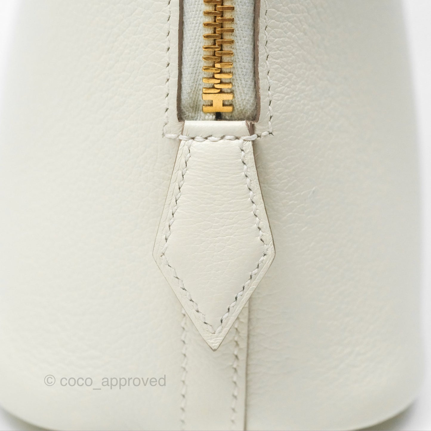 Hermès Bolide 1923 25 Mushroom 0T/Biscuit 48 Evercolor Gold Hardware