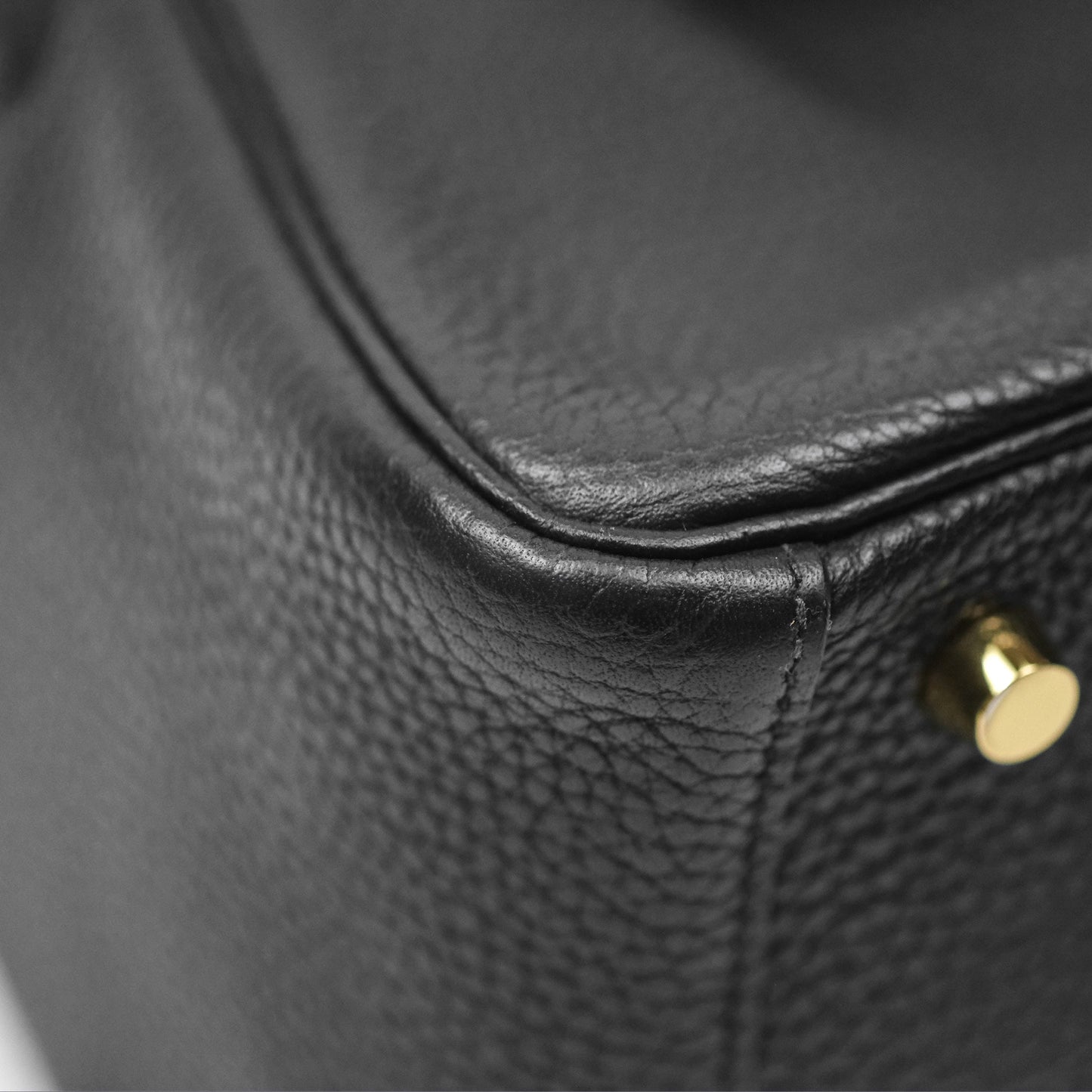 Hermès Lindy 26 Black Clemence Gold Hardware