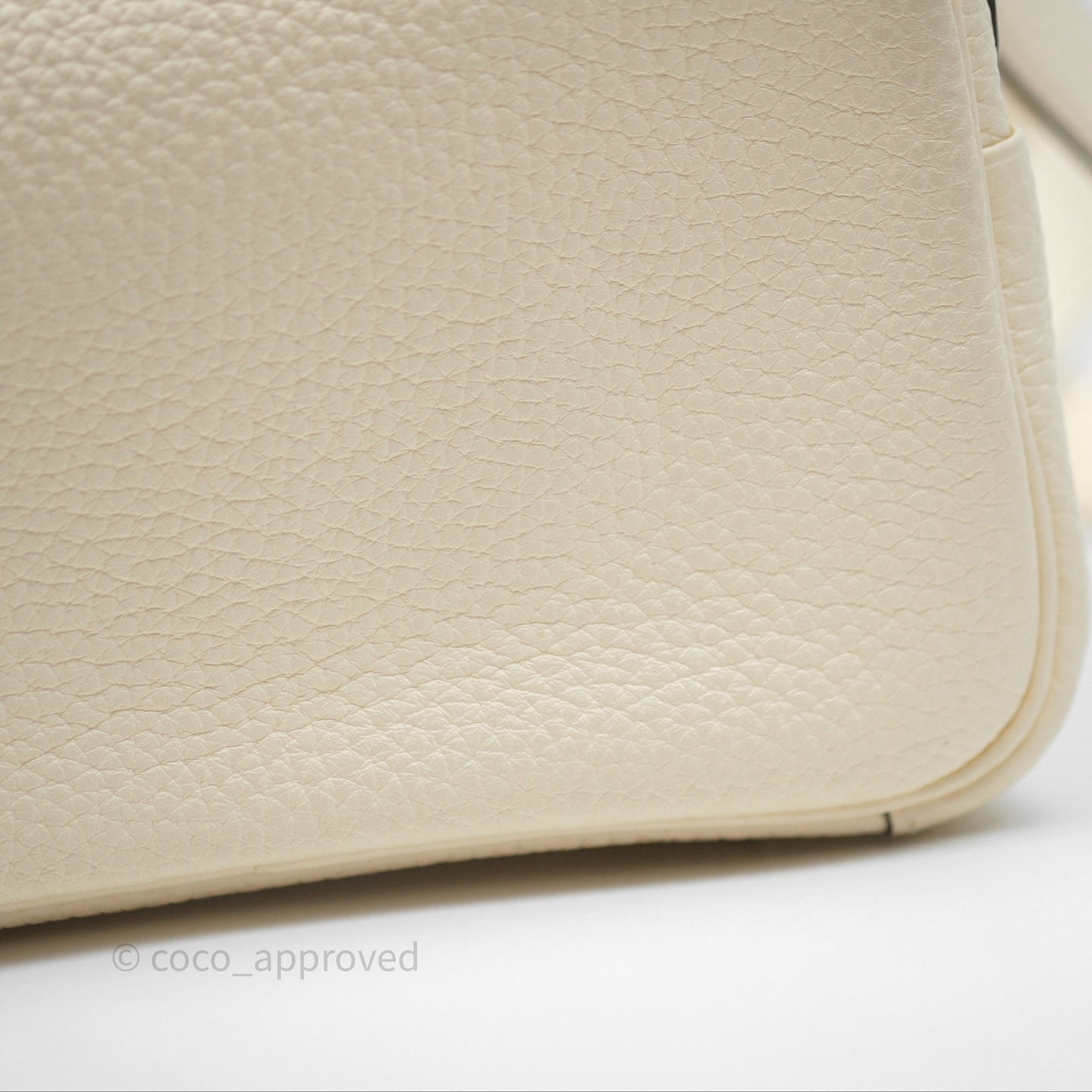 Hermès Mini Lindy 20 Nata I2 Clemence Gold Hardware