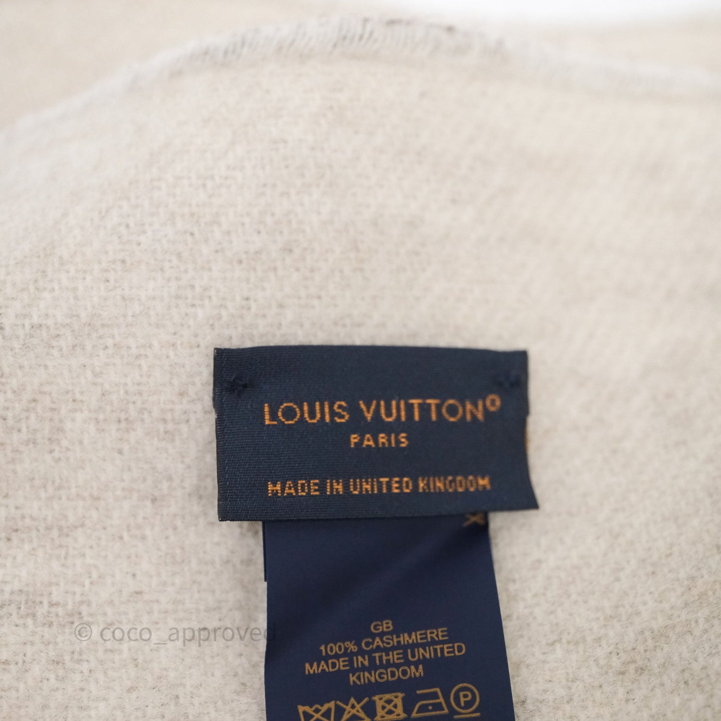 Louis Vuitton Reykjavik Gradient Scarf Cashmere Beige