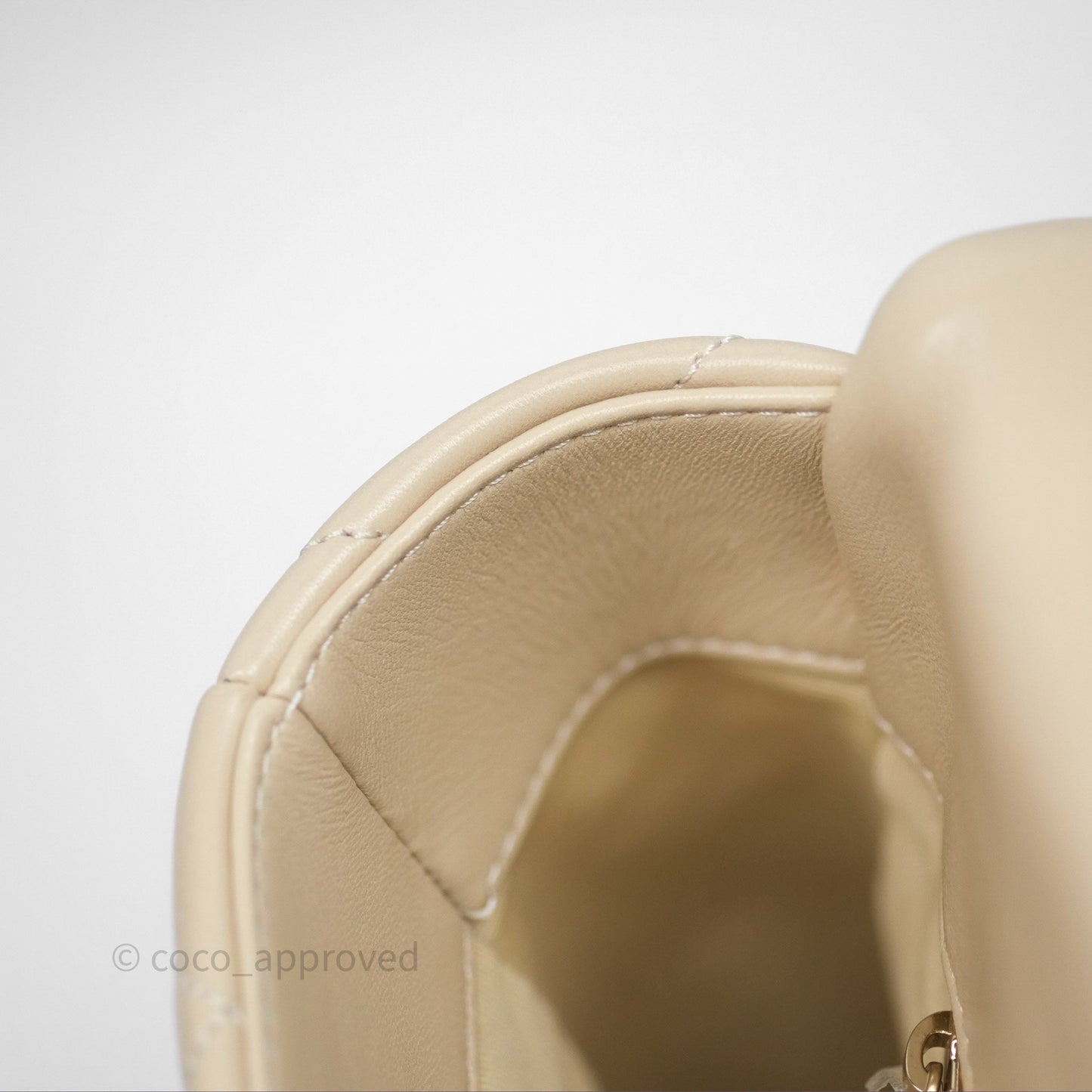 Chanel 19 Medium Beige Mixed Hardware