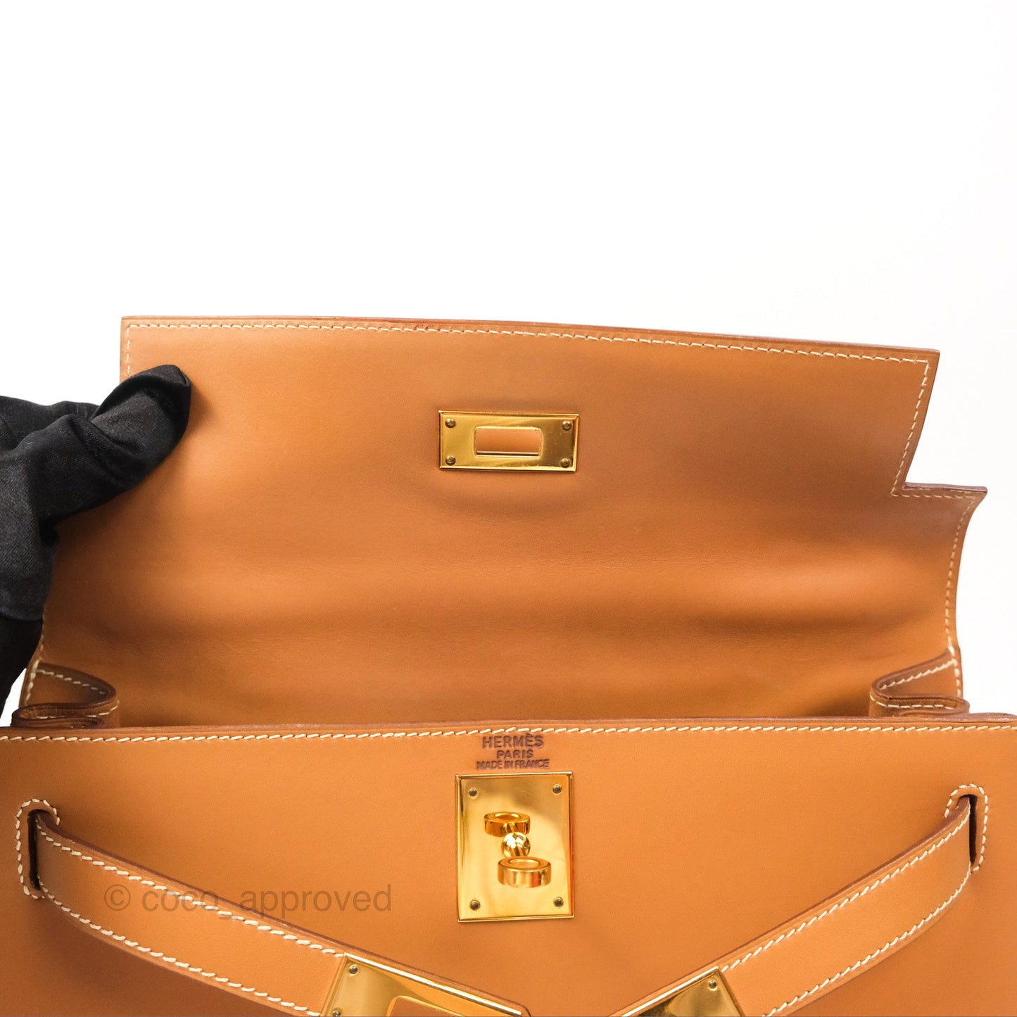 Hermès Vintage Kelly 28 Sellier Gold Calf Gold Hardware