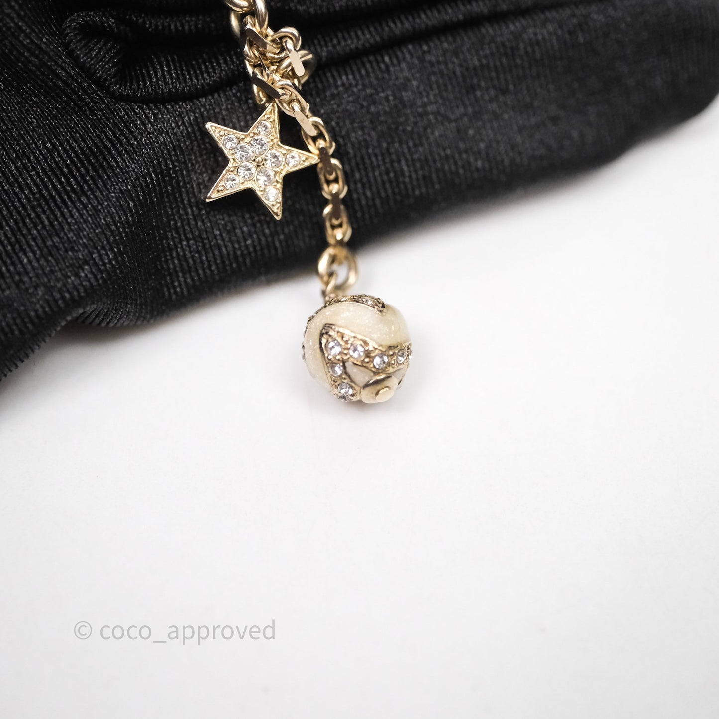 Chanel Crystal CC Necklace Gold Tone 23K
