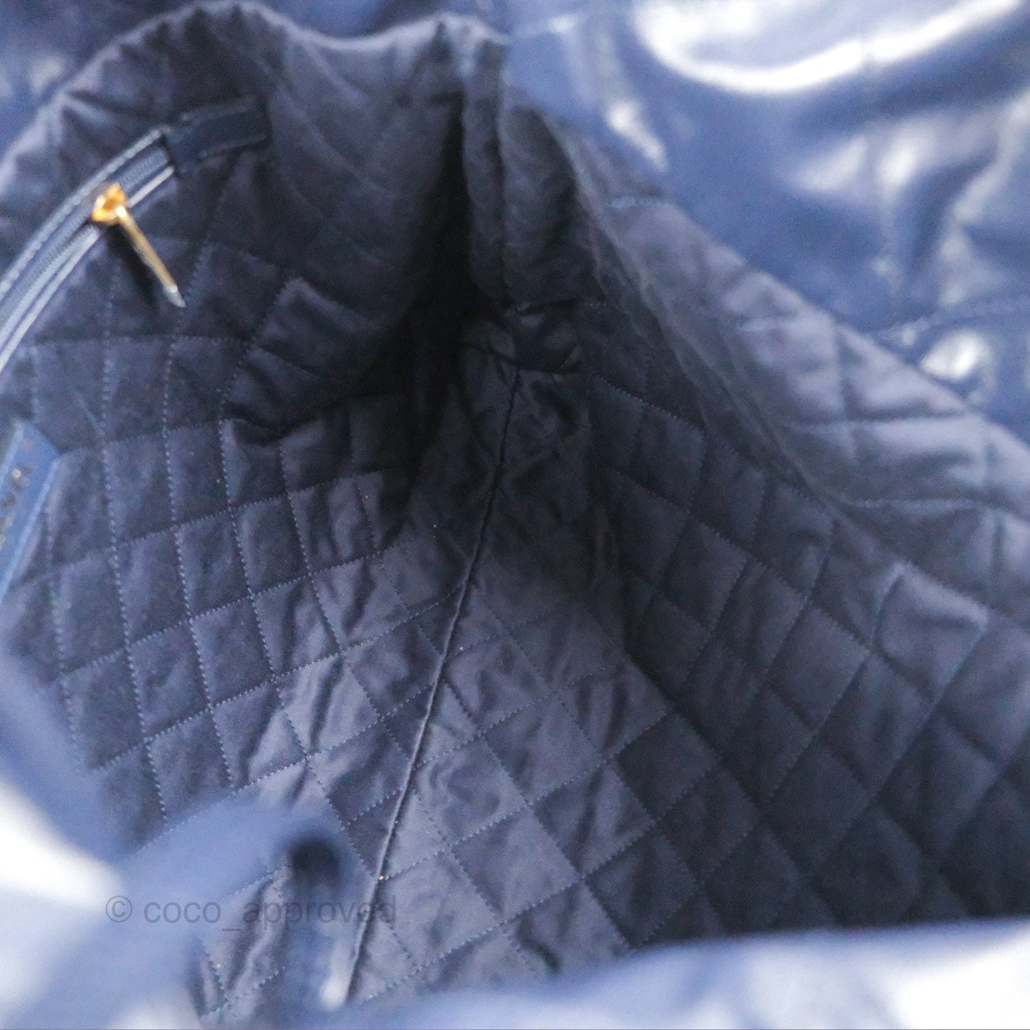 Chanel 22 Medium Navy Shiny Calfskin Aged Gold Hardware