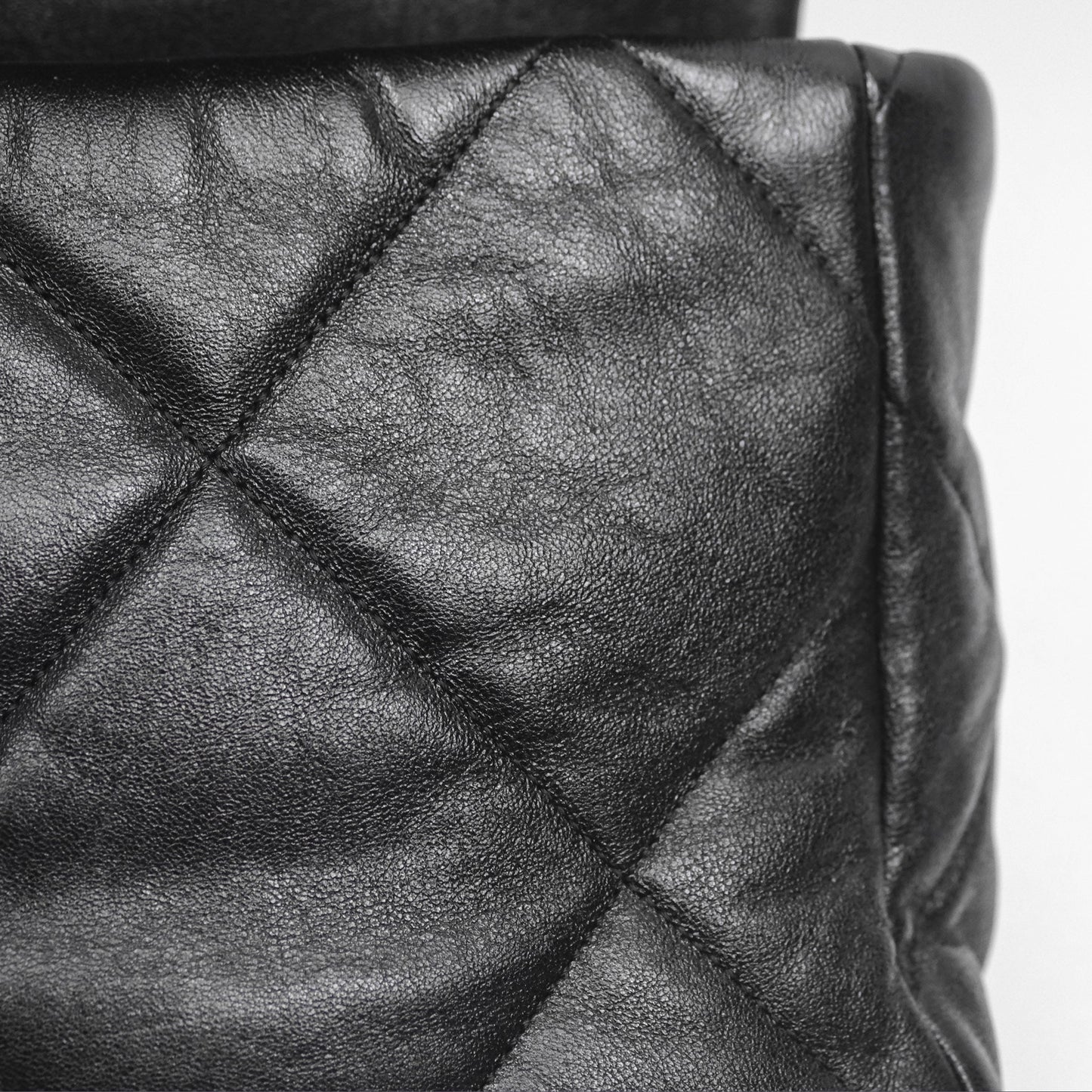 Chanel 19 Medium Black Goatskin Mixed Hardware