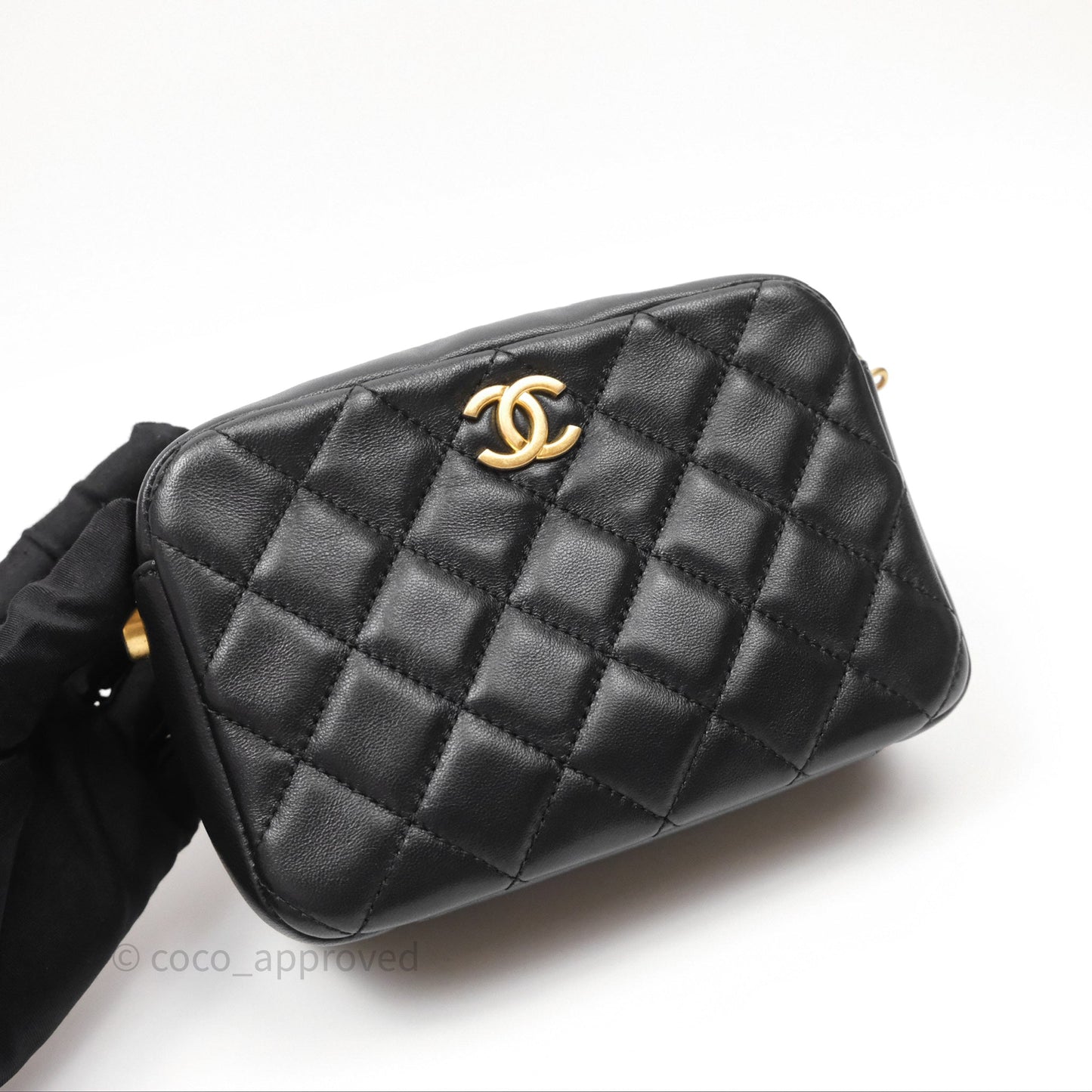 Chanel Quilted CC Pearl Crush Camera Case Black Lambskin Gold Hardware