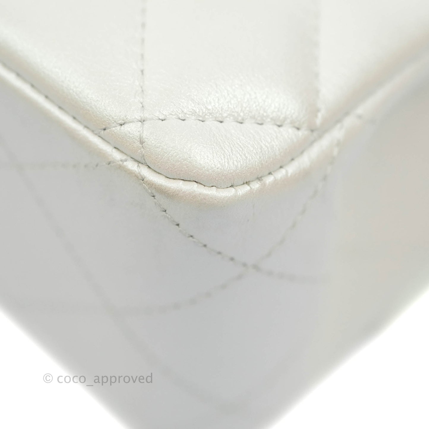 Chanel Classic M/L Medium Double Flap Iridescent White Lambskin Gold Hardware