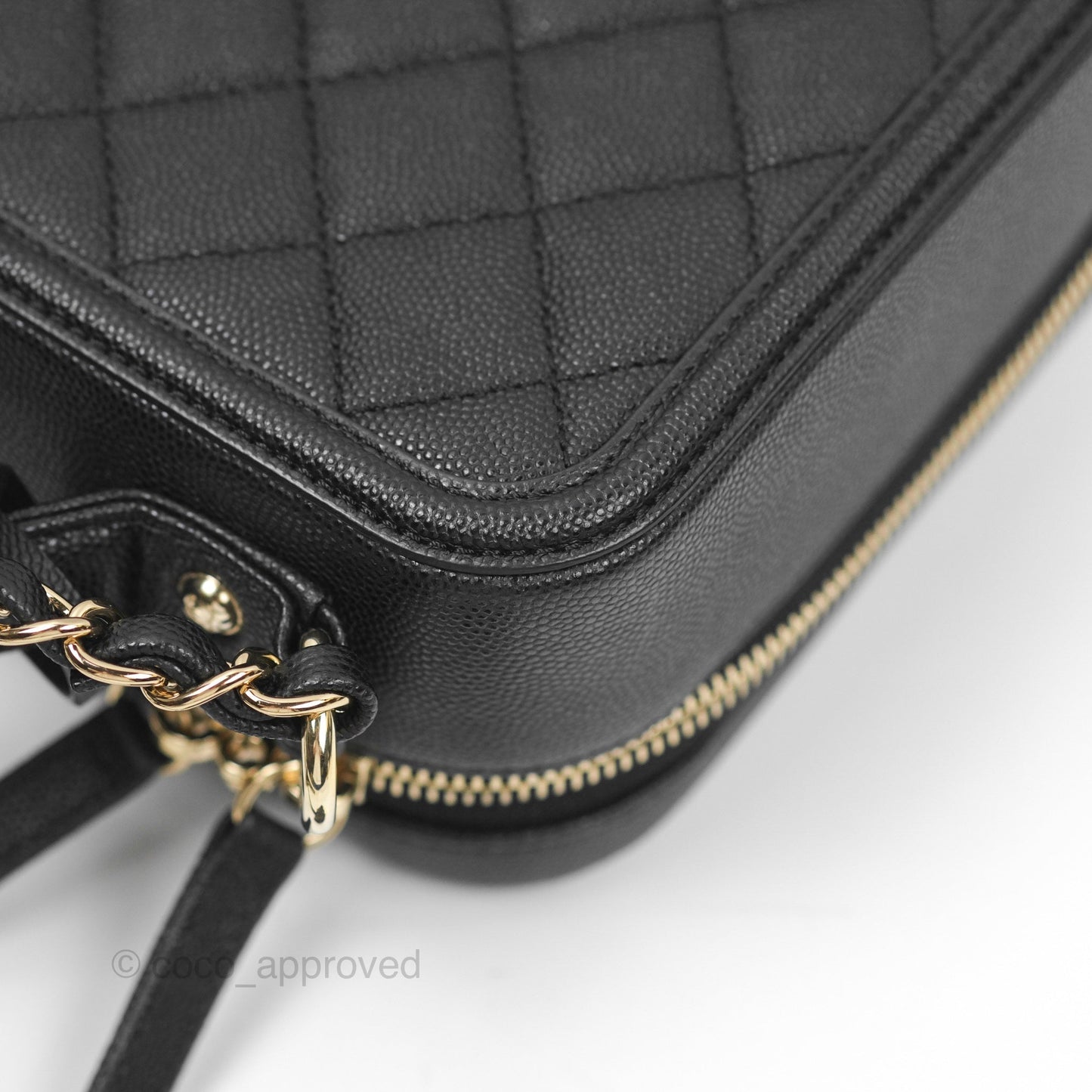 Chanel Quilted Medium CC Filigree Vanity Case Black Caviar Gold Hardware
