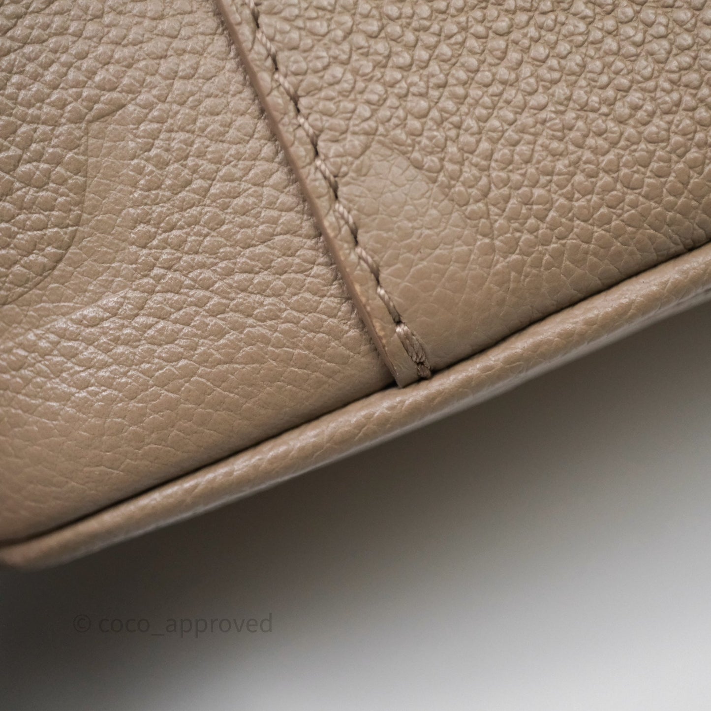 Louis Vuitton Monogram Empreinte Tourterelle Vanity PM Beige Gold Hardware