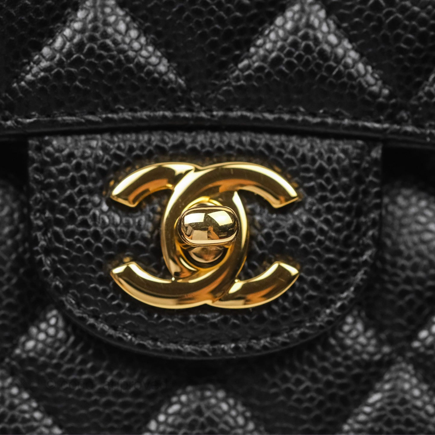 Chanel Classic M/L Medium Flap Quilted Black Caviar Gold Hardware