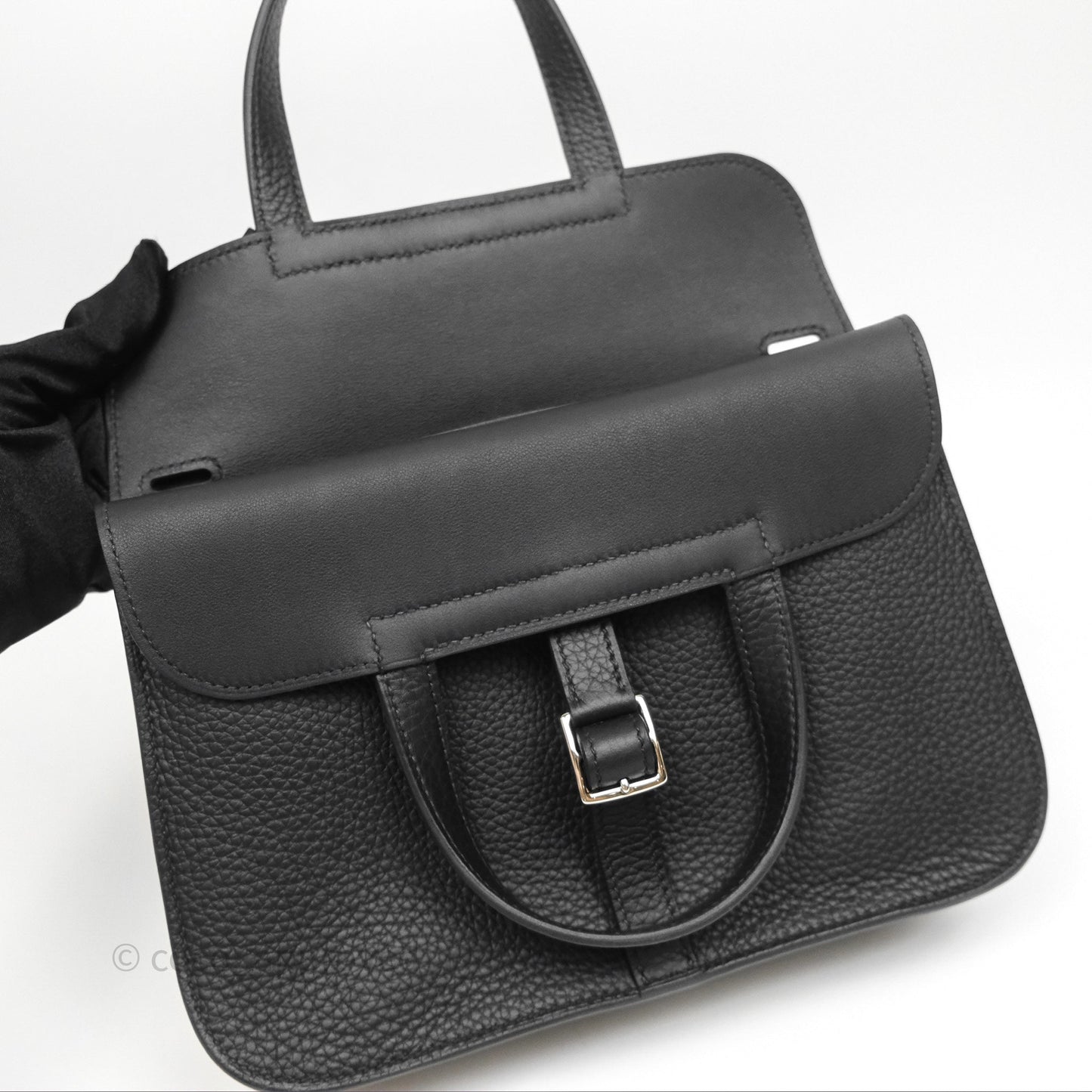 Hermès Halzan 25 Black Noir 89 Clemence Palladium Hardware