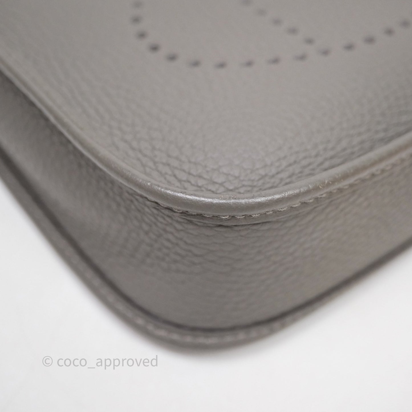 Hermès Mini Evelyne 16 Gris Meyer 0L Clemence Gold Hardware