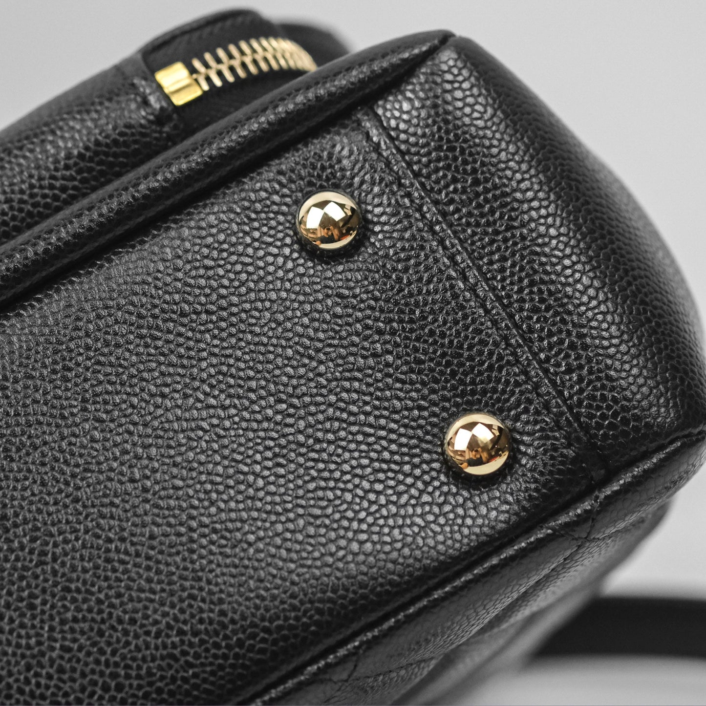 Chanel Quilted Medium Business Affinity Flap Black Caviar Light Gold Hardware