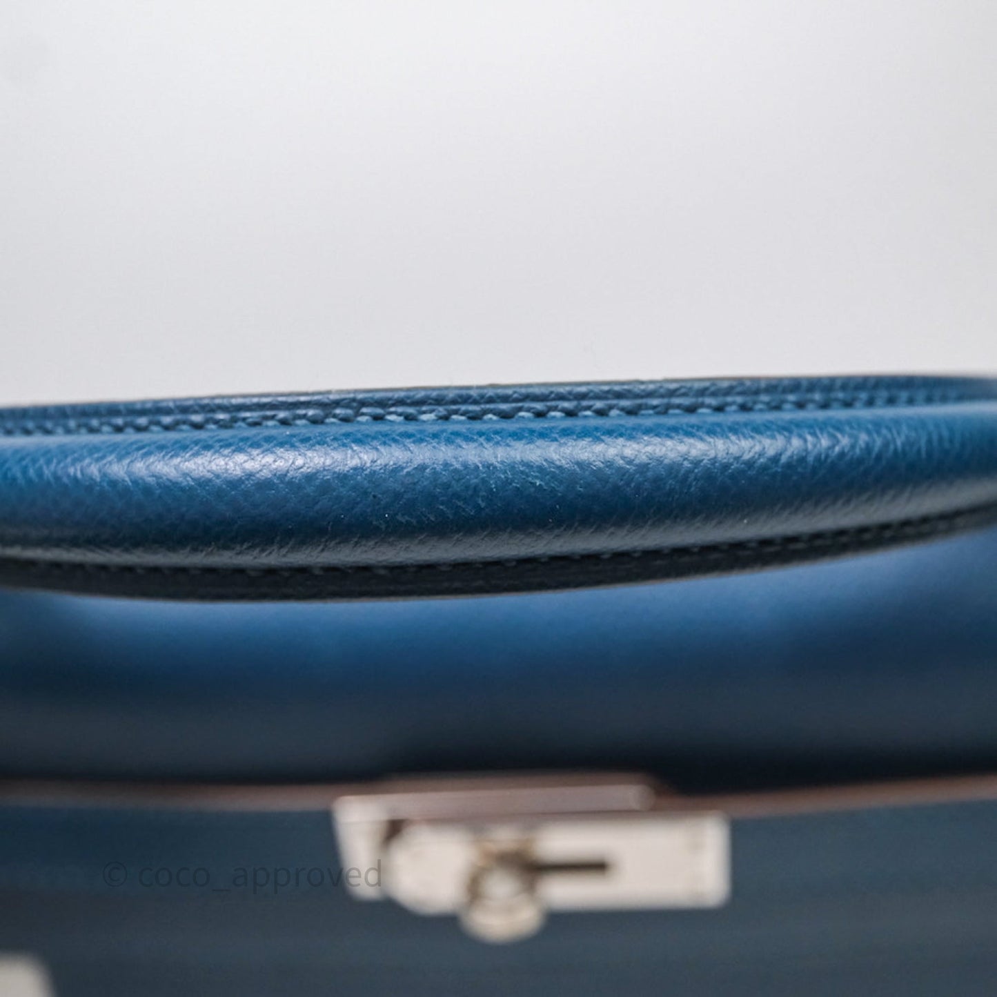 Hermès Kelly 32 Sellier Bleu Thalassa 7A/ White Epsom Palladium Hardware