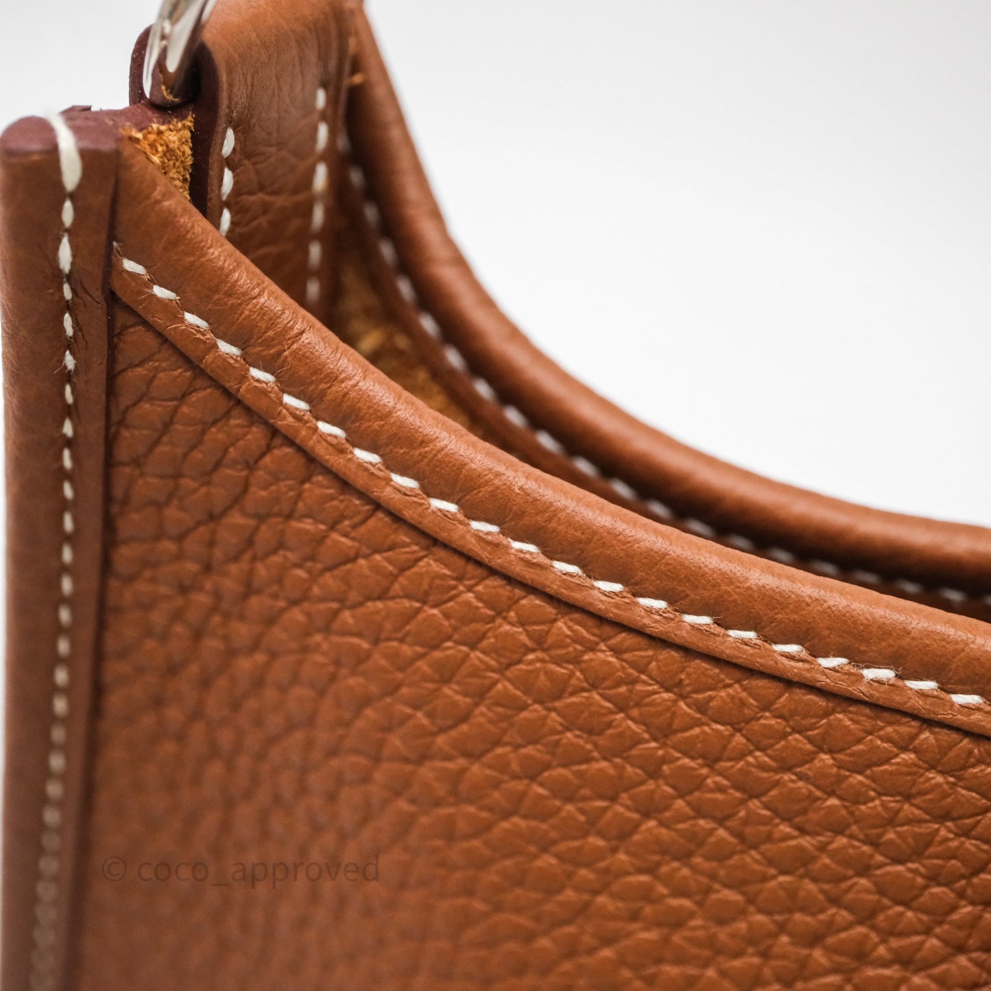 Hermès Mini Evelyne 16 Gold Clemence Gold Hardware