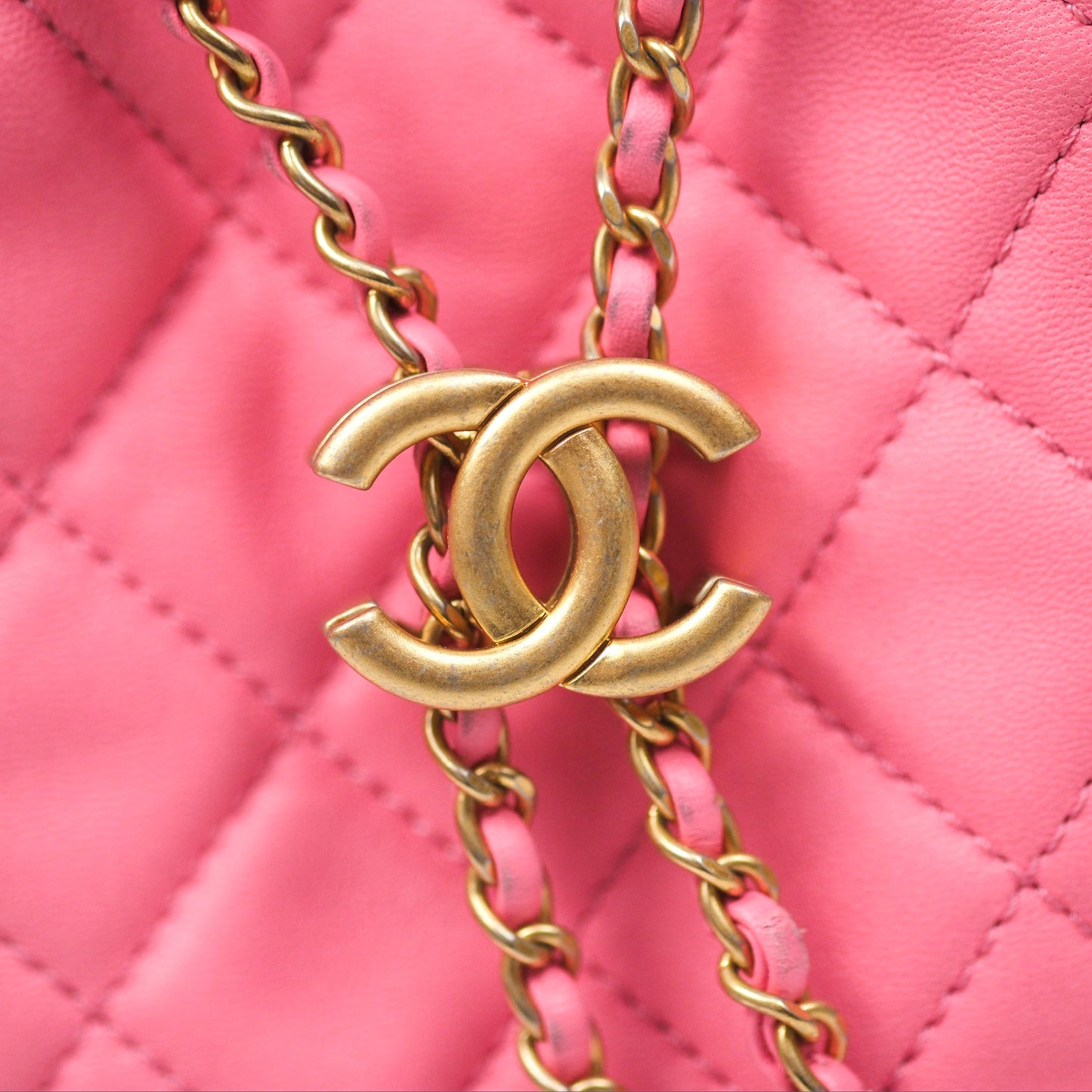 Chanel Pearl Crush Drawstring Bucket Bag Pink Lambskin Aged Gold Hardware