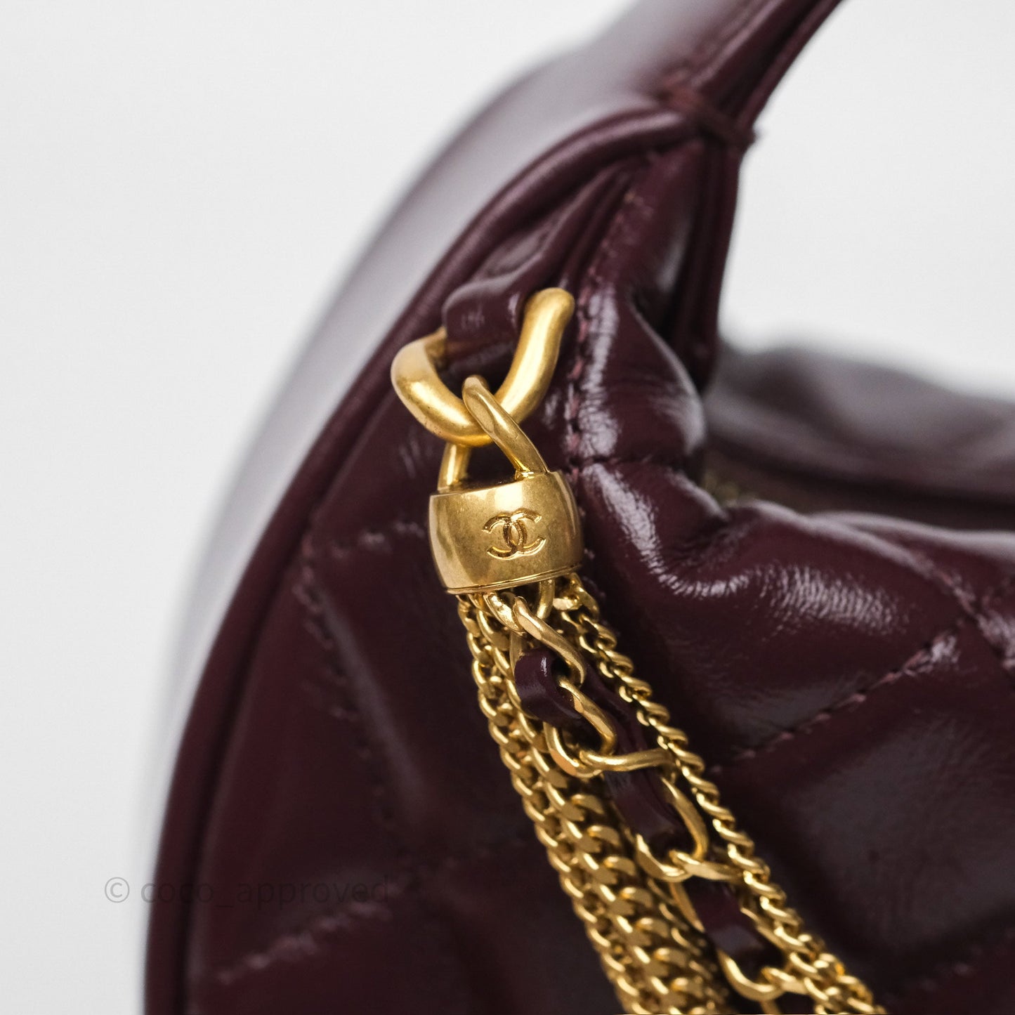 Chanel Mini Hobo Pouch Dark Burgundy Shiny Crumpled Calfskin Aged Gold Hardware