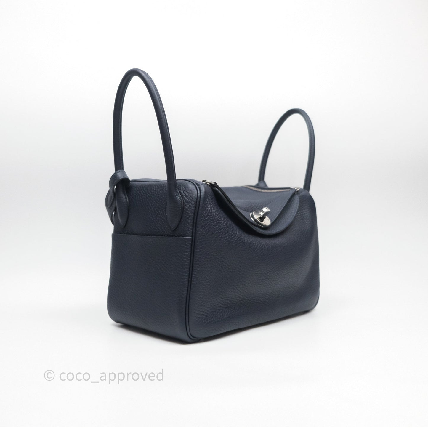 Hermès Lindy 26 Bleu Nuit 2Z Taurillon Clemence Palladium Hardware