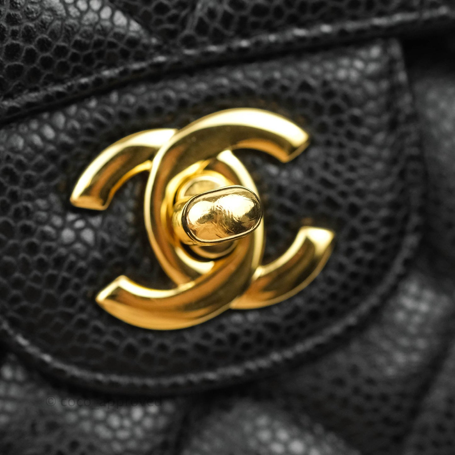 Chanel Quilted M/L Medium Double Flap Black Caviar Gold Hardware
