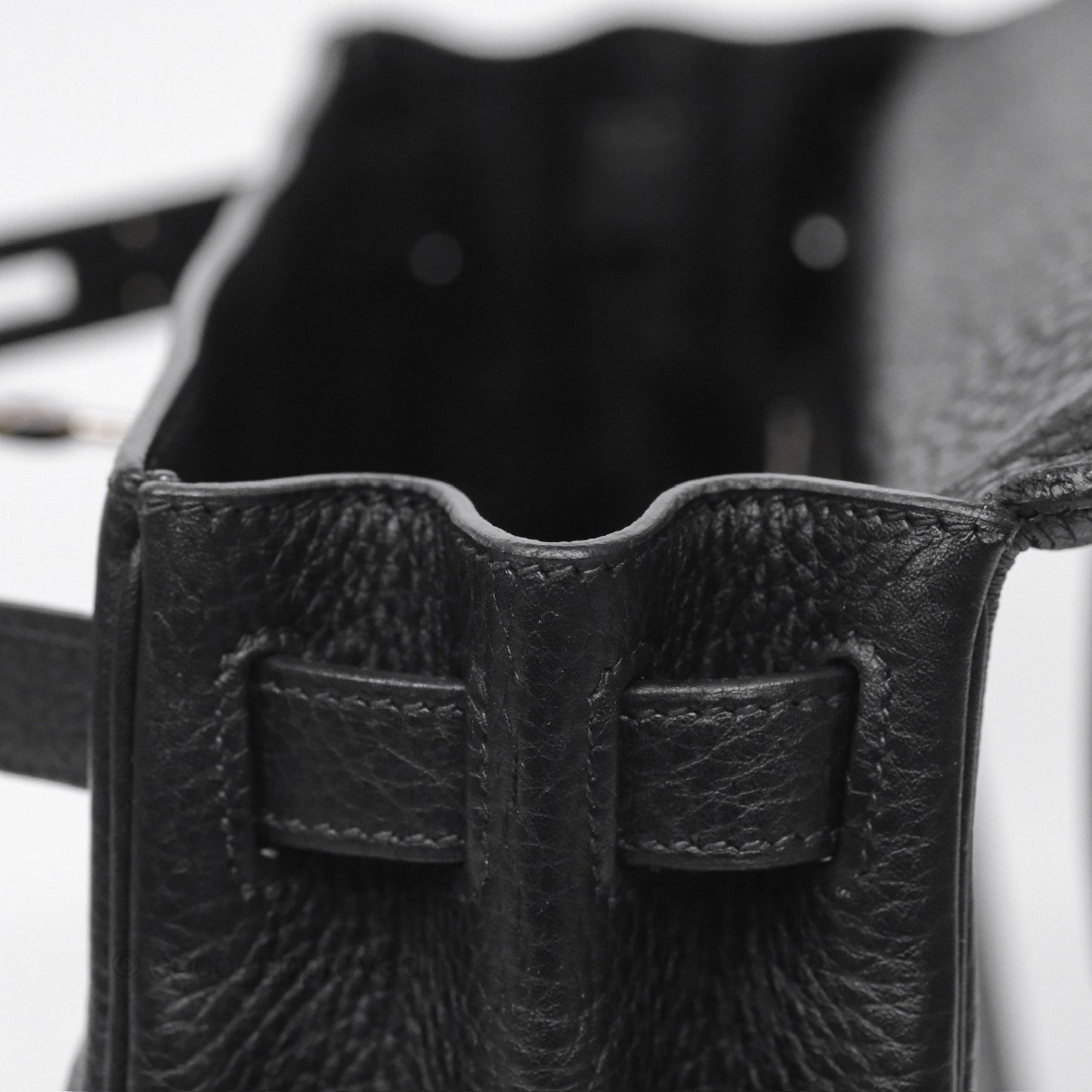 Hermès Kelly 28 Retourne Noir Black 89 Clemence Palladium Hardware