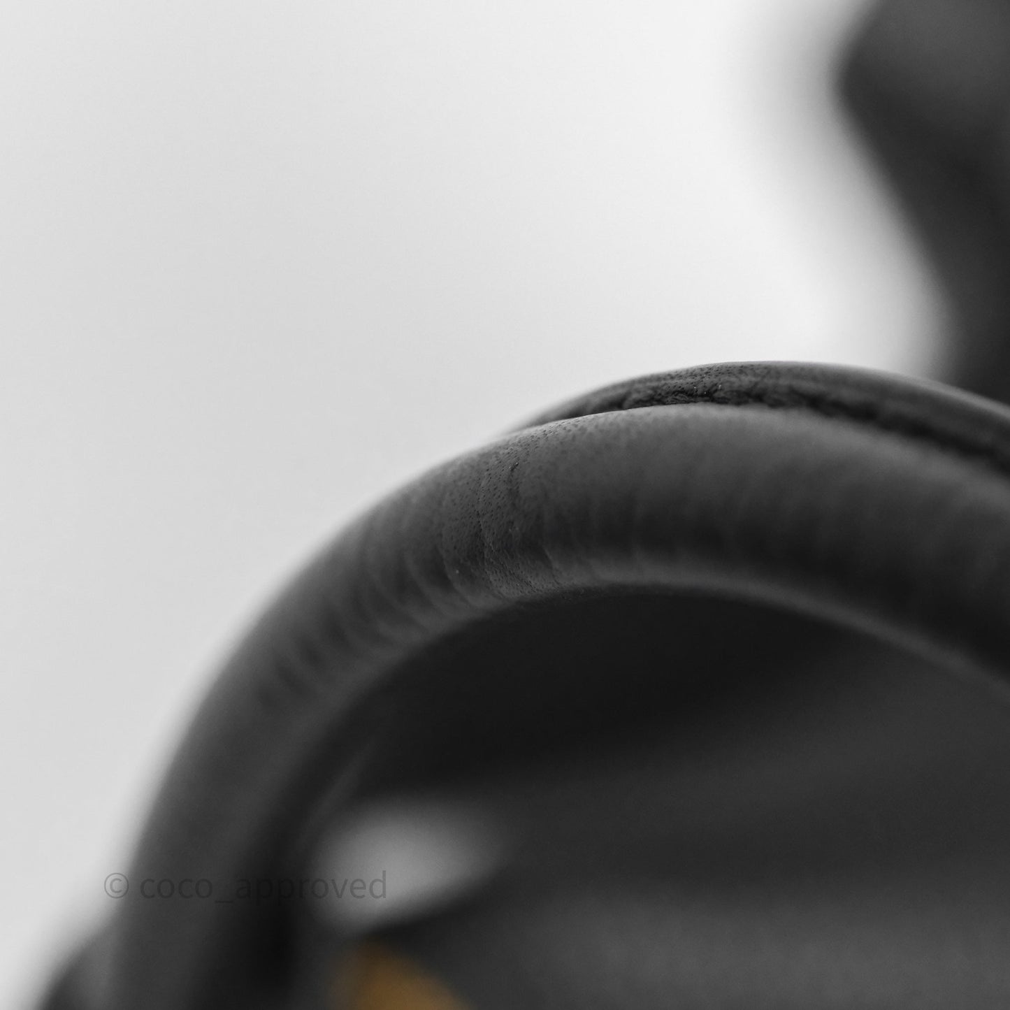 Hermès Lindy 30 Black Noir 89 Clemence Gold Hardware