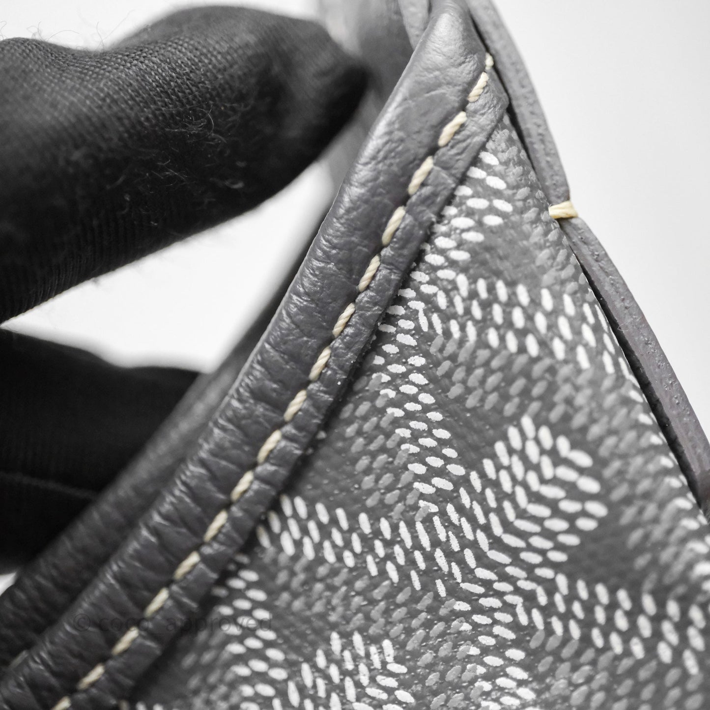 Goyard Bohème Hobo Bag Grey Goyardine Canvas Pink Heart