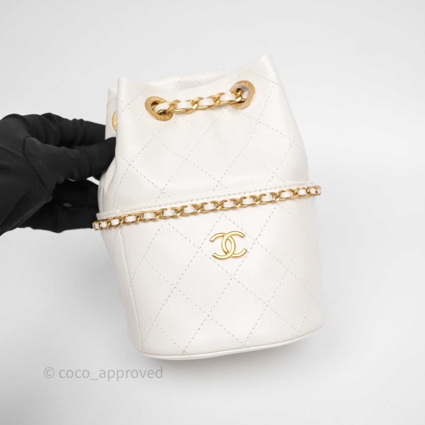 Chanel Mini Bucket Bag White Shiny Lambskin Aged Gold Hardware 25C