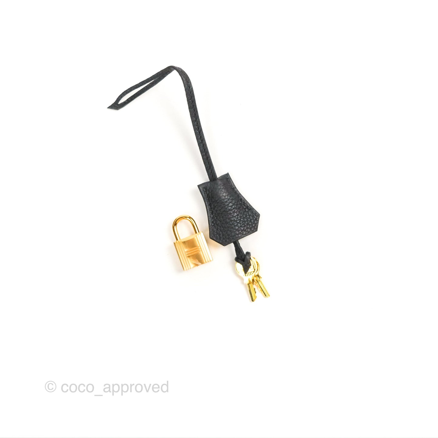Hermès Retourne Kelly 28 Black Togo Gold Hardware