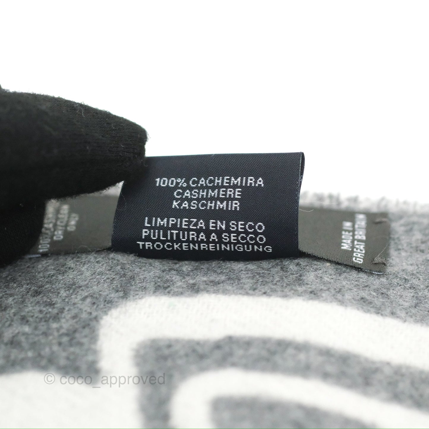 Hermes Casaque Do Re Boucles Muffler Ivoire / Gris Flanelle Cashmere