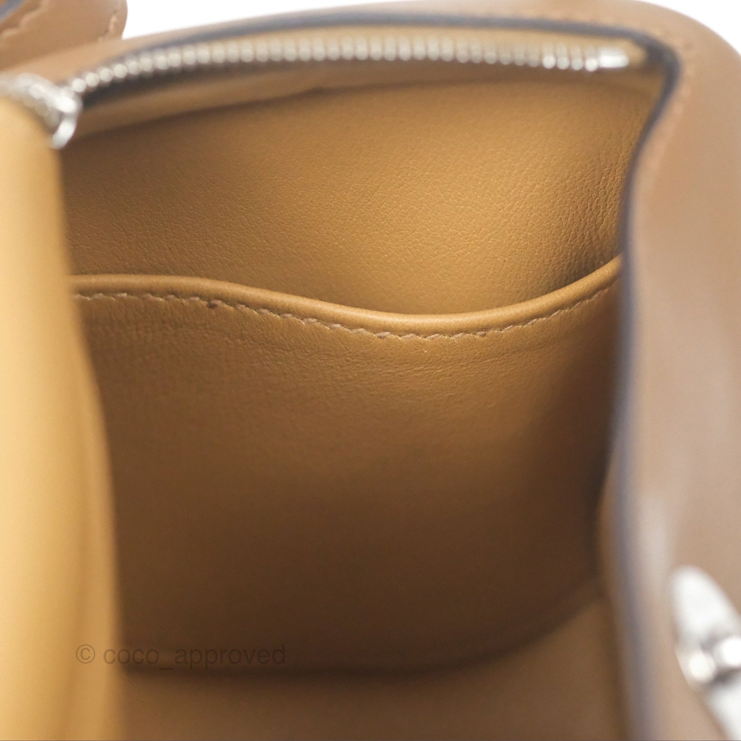 Hermès Mini Lindy 20 Verso Swift Alezan 3G / Biscuit 48 Palladium Hardware