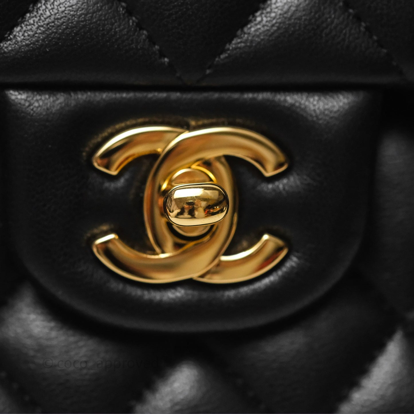 Chanel Classic M/L Medium Flap Quilted Black Lambskin Gold Hardware