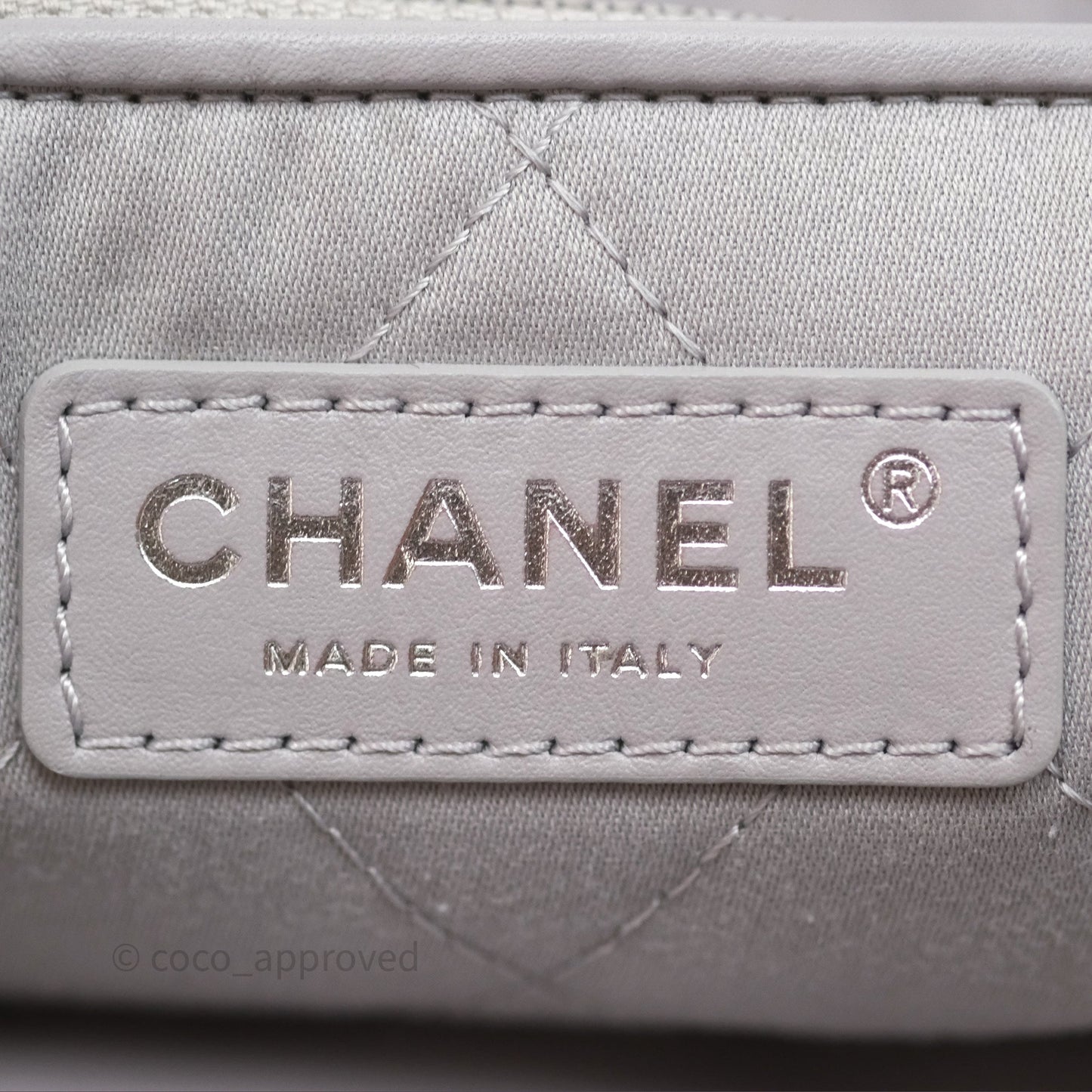 Chanel 22 Medium Grey Shiny Aged Calfskin Aged Silver Hardware