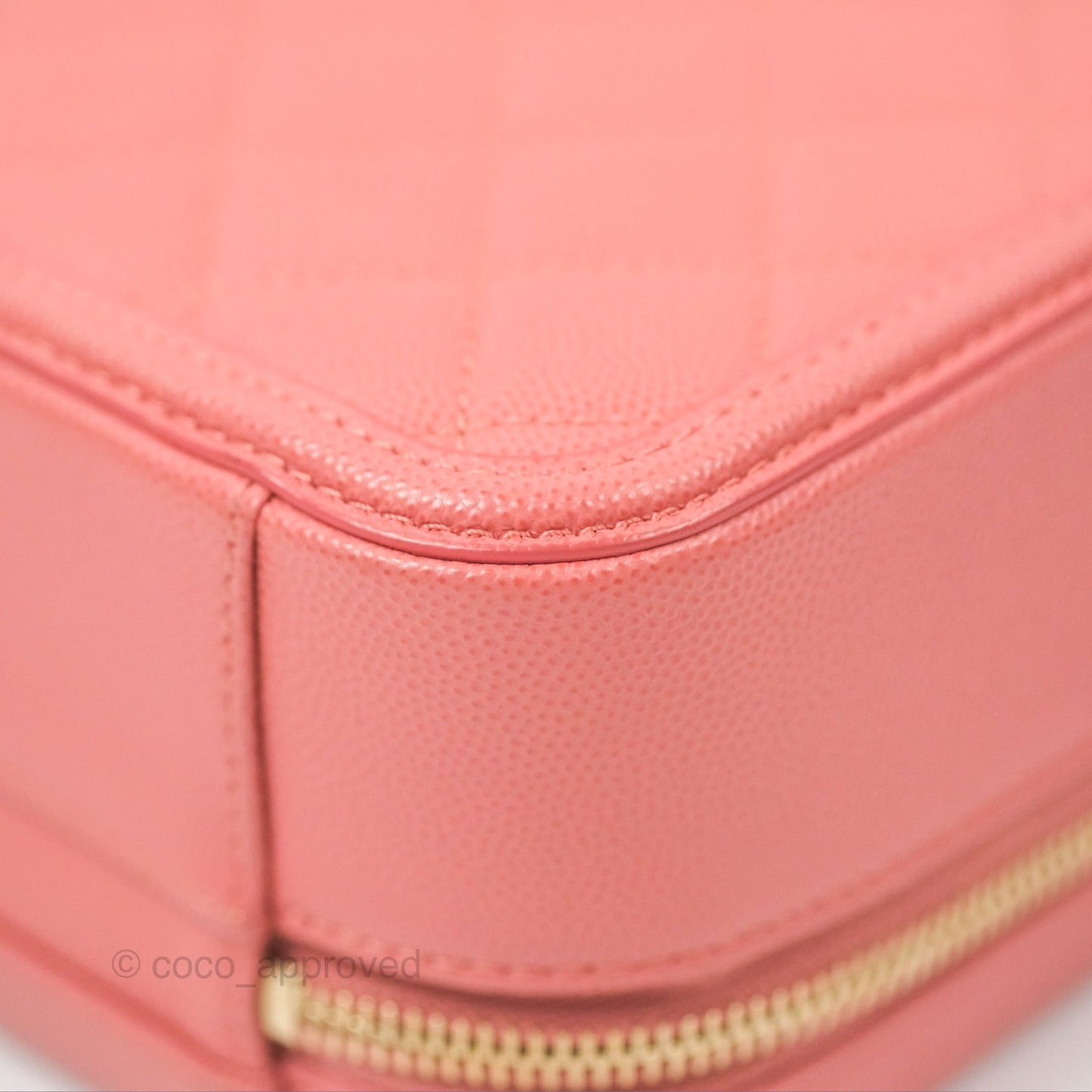 Chanel Quilted Medium CC Filigree Vanity Case Pink Caviar Gold Hardware