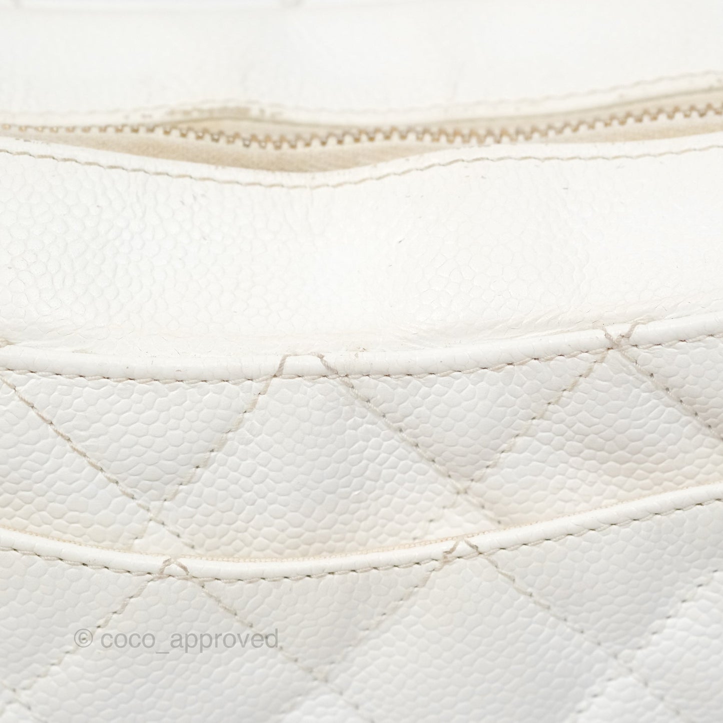 Chanel Vintage CC Quilted Shoulder Bag White Caviar Gold Hardware