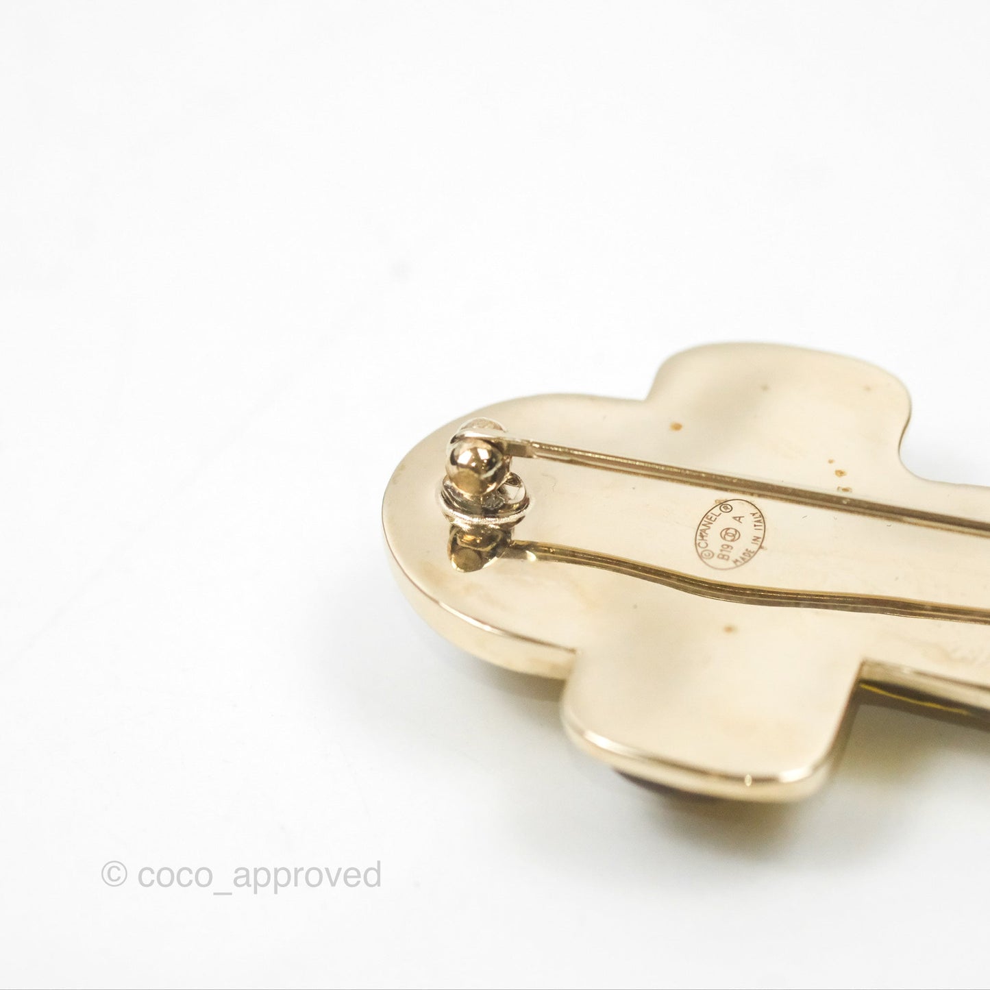 Chanel Cross Crystal CC Yellow Resin Brooch Gold Tone 19A