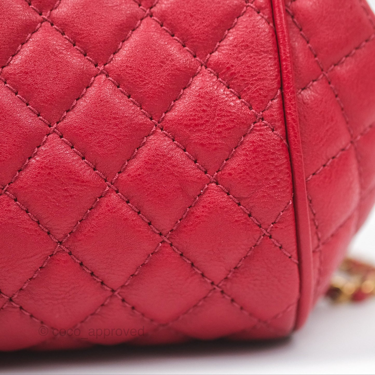 Chanel Quilted Kisslock Handbag With Chain Red Calfskin Gold Hardware